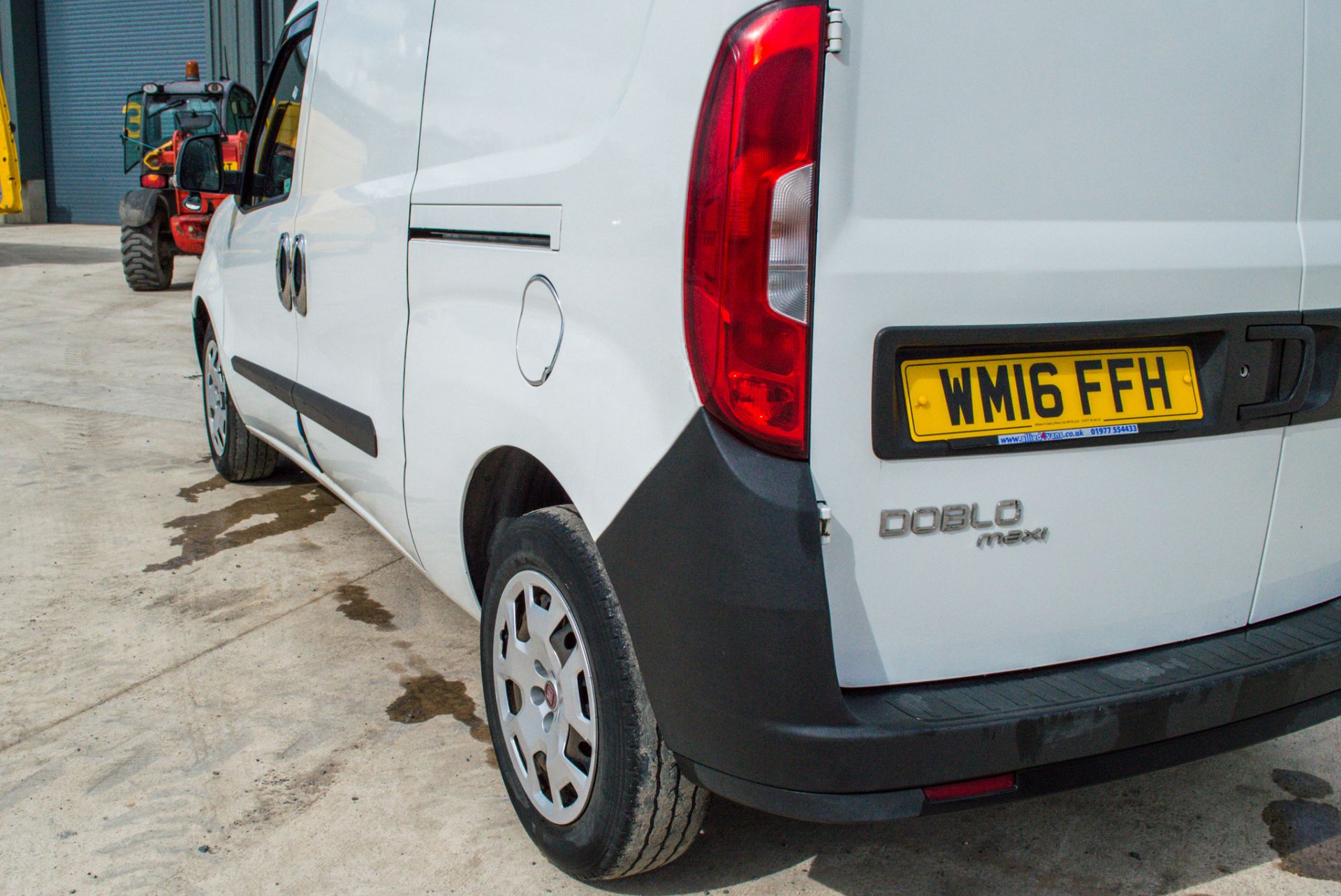 Fiat Doblo Cargo 1.6 M/Jet 105 Maxi LWB diesel 5 seat panel van - Image 12 of 29