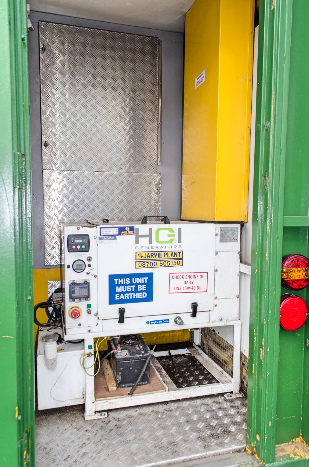 12 ft x 7 ft steel anti vandal mobile welfare site unit Comprising of: canteen, toilet & generator - Image 8 of 8