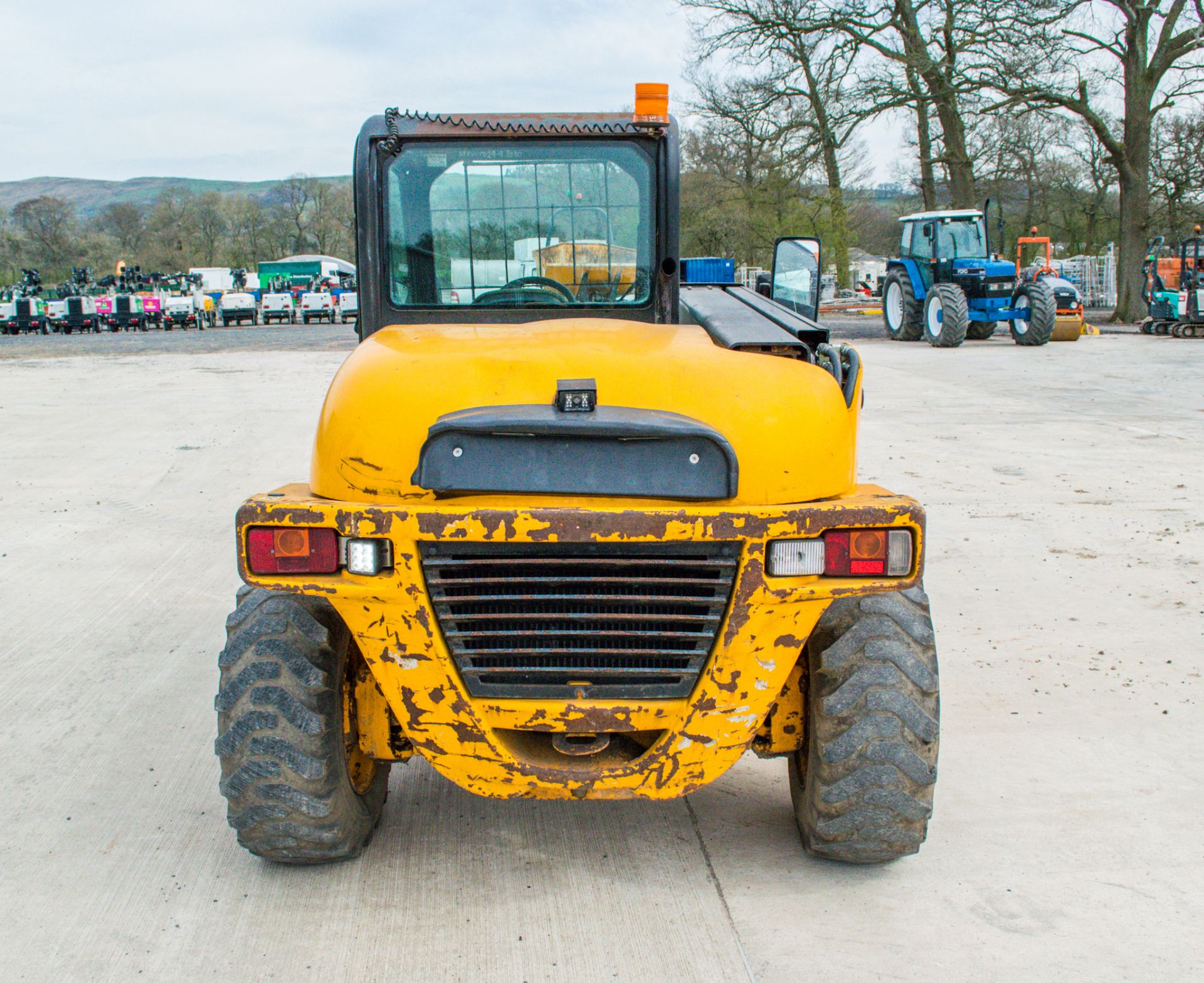 JCB 520-40 4 metre telescopic handler  Year: 2006  S/N: 1013517 Recorded Hours: Clock broken ** - Image 6 of 23