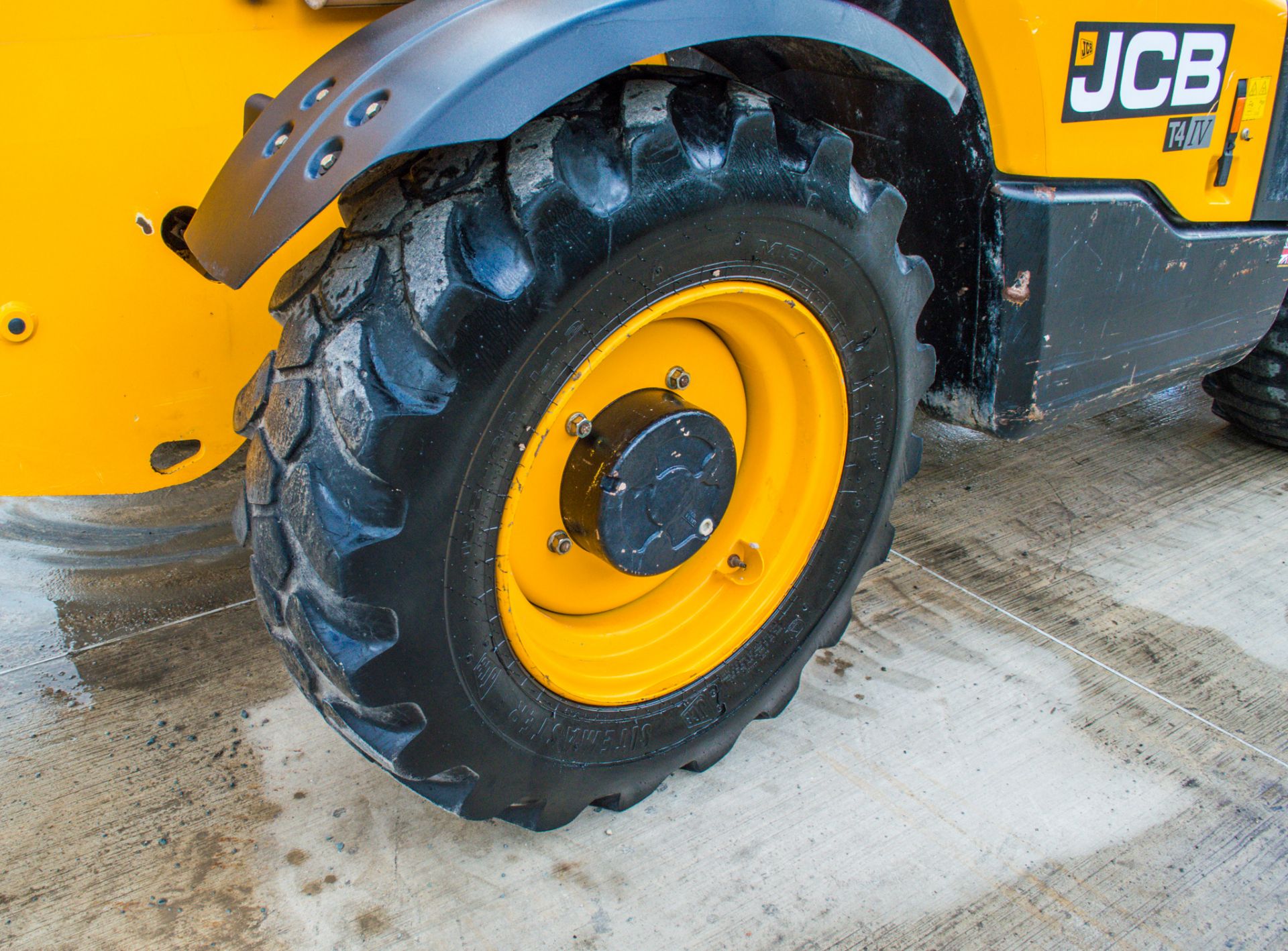 JCB 535-125 Hi - Viz 12.5 metre telescopic handler - Image 11 of 25