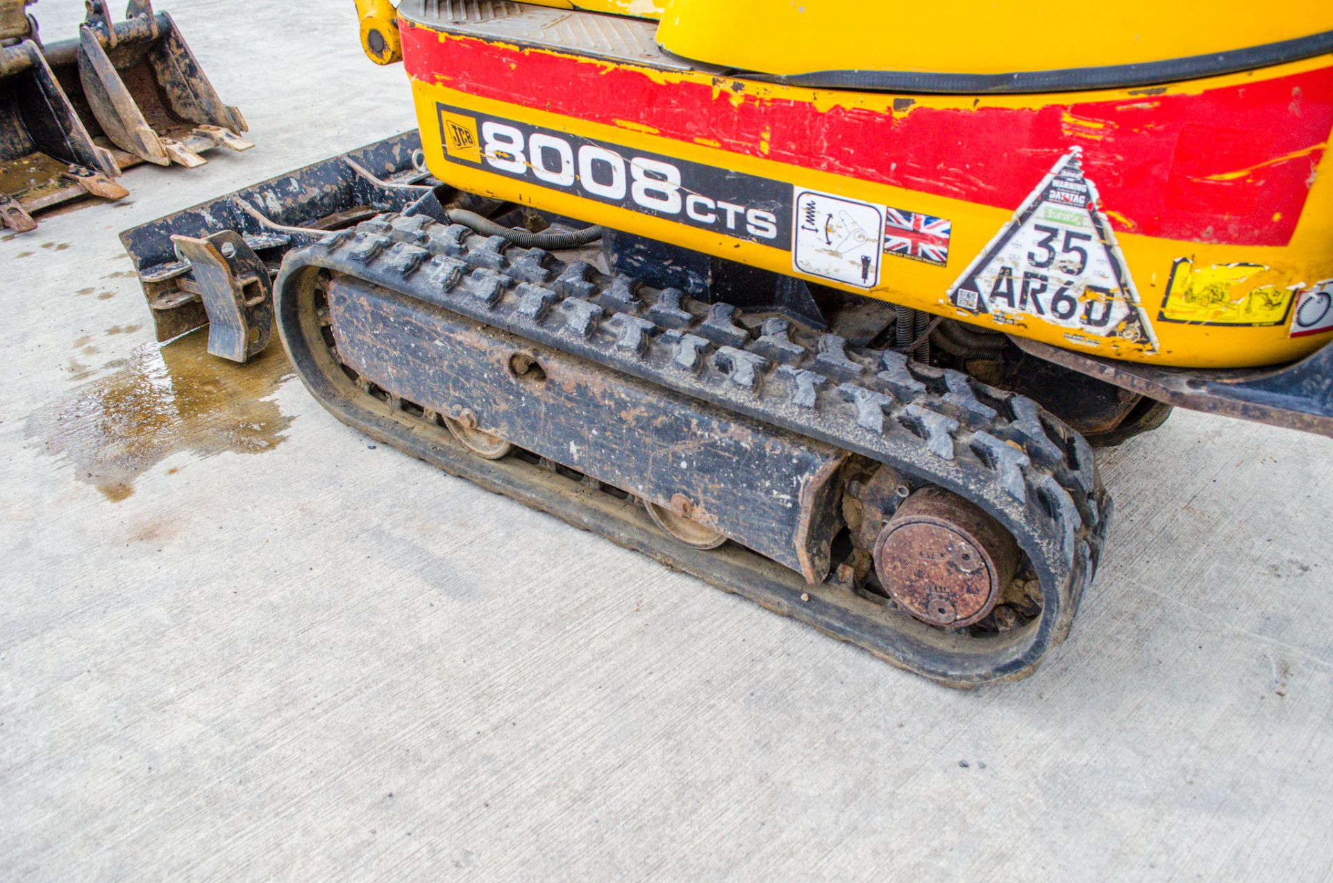 JCB 8008 CTS 0.8 tonne rubber tracked micro excavator Year: 2017 S/N: 1930498 Recorded Hours: 1451 - Image 9 of 19