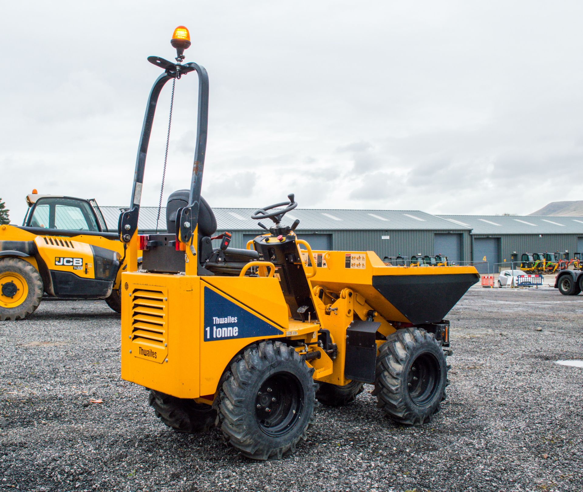 Thwaites 1 tonne hi-tip dumper Year: 2018 S/N: E4990 Recorded Hours: 154 - Image 3 of 21