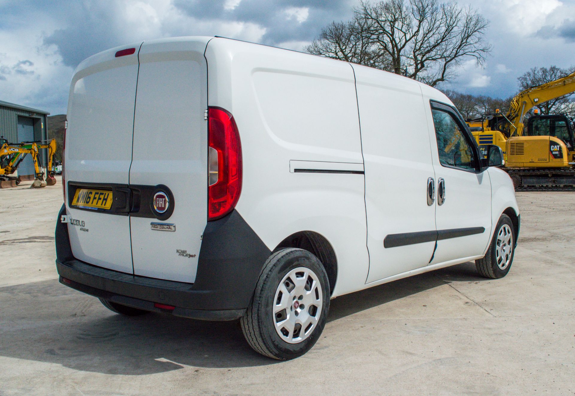 Fiat Doblo Cargo 1.6 M/Jet 105 Maxi LWB diesel 5 seat panel van - Image 3 of 29