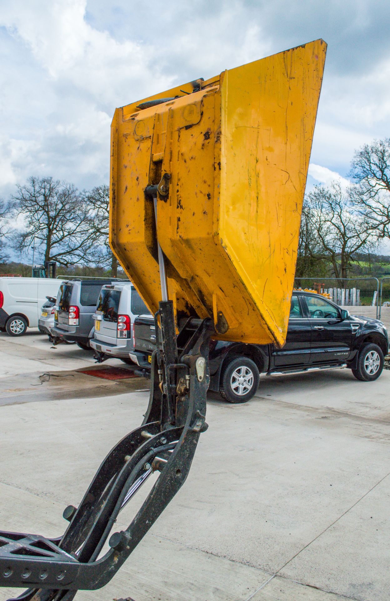 JCB HTD-5 Dumpster 500kg diesel driven rubber tracked walk behind hi-tip dumper Year: 2016 S/N: - Image 10 of 14