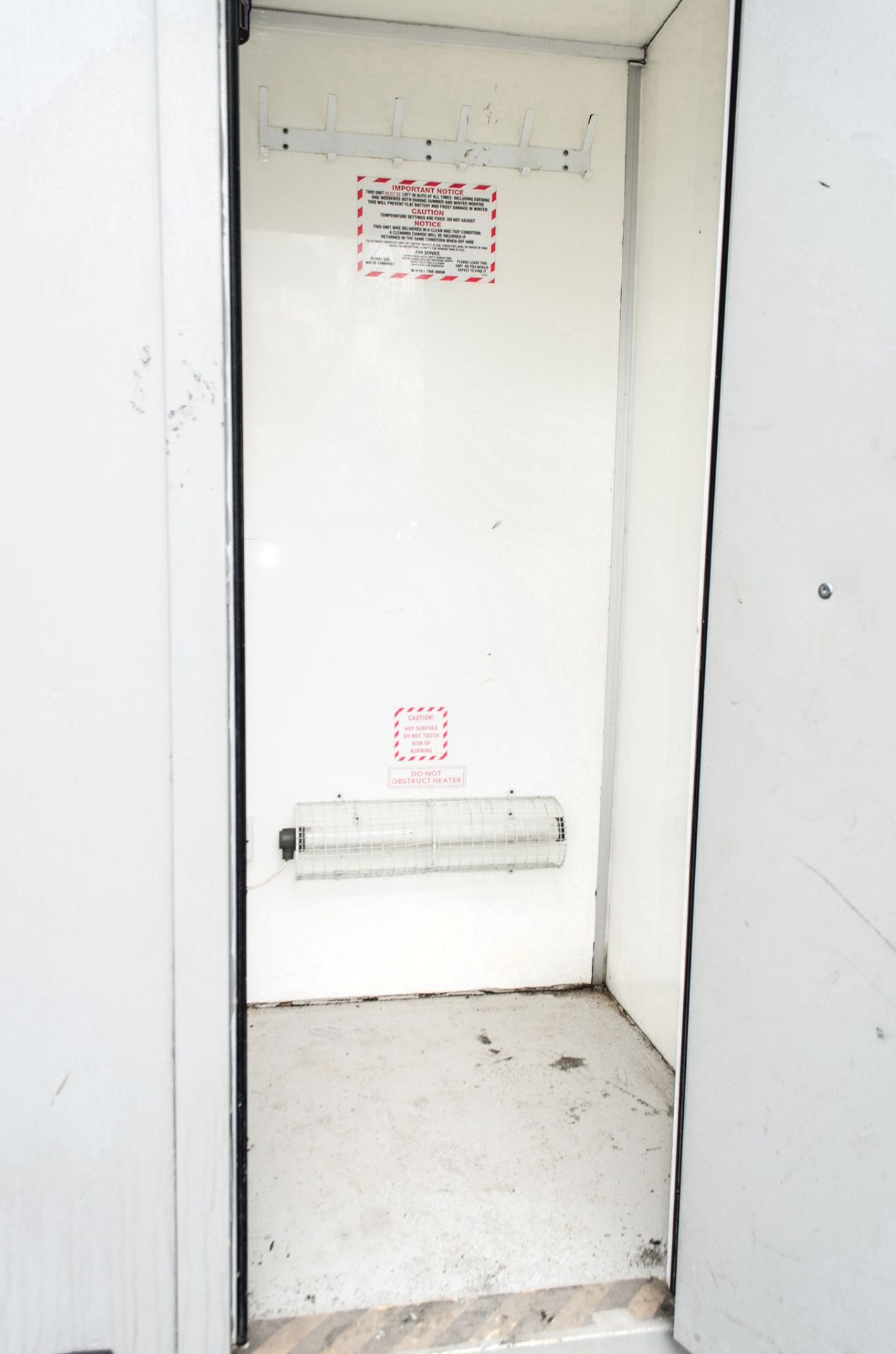 14 ft x 7 ft steel anti vandal mobile welfare site unit Comprising of: canteen, toilet & drying room - Image 9 of 10