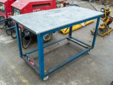 Mobile work bench