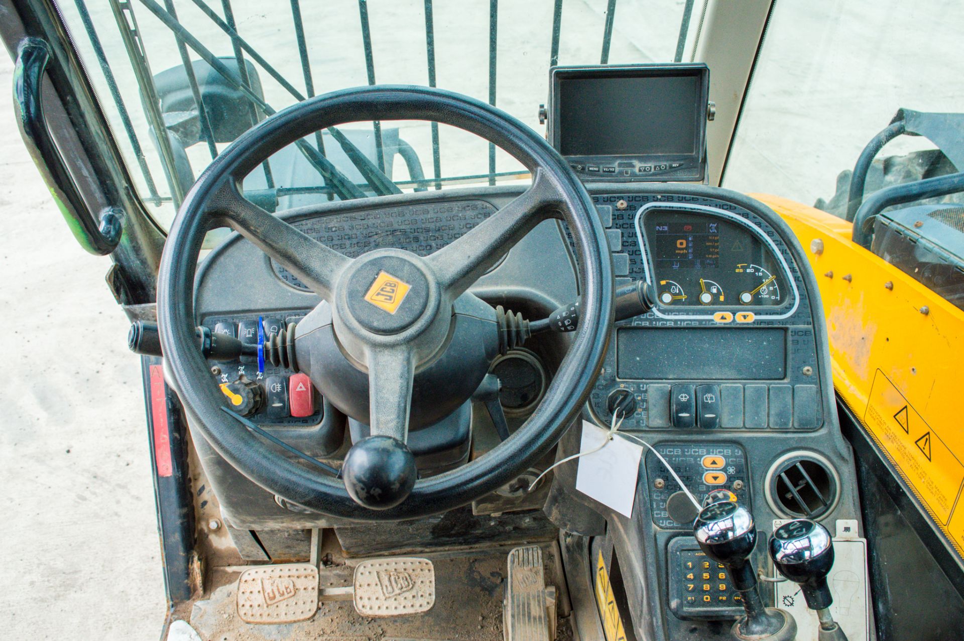 JCB 535-95 9.5 metre telescopic handler Year: 2017  S/N: 565323 Recorded Hours: 2960 c/w rear camera - Image 25 of 27