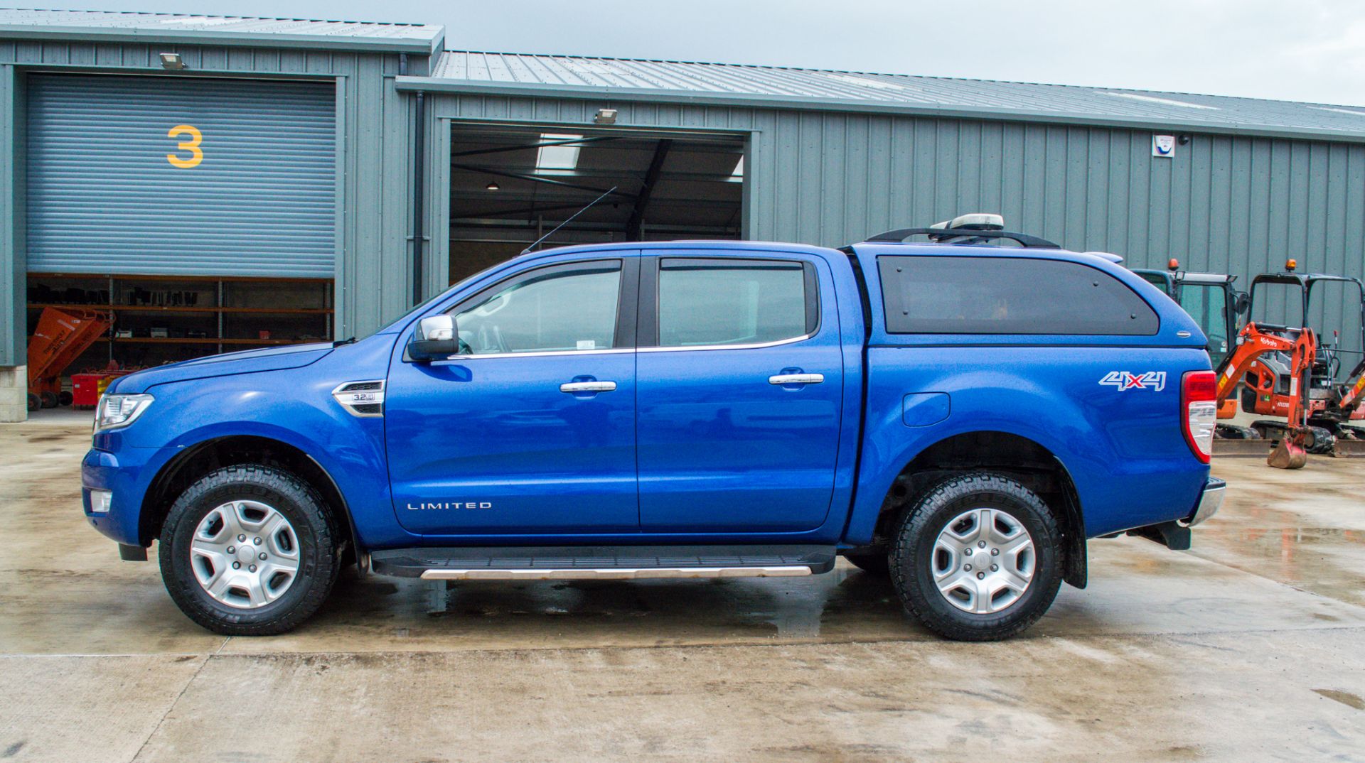 Ford Ranger 3.2 TDCI 200 Limited 4wd automatic double cab pick up - Image 8 of 30