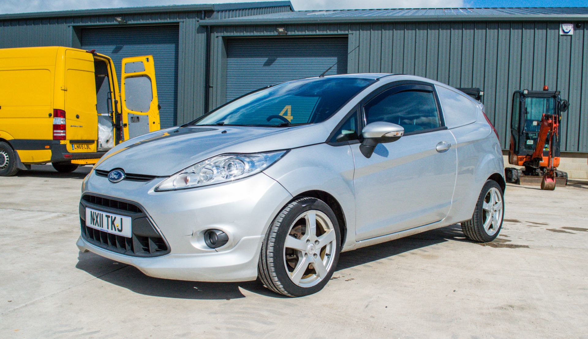 Ford Fiesta 1.6 TDCI 95 Sport car derived van (No VAT)