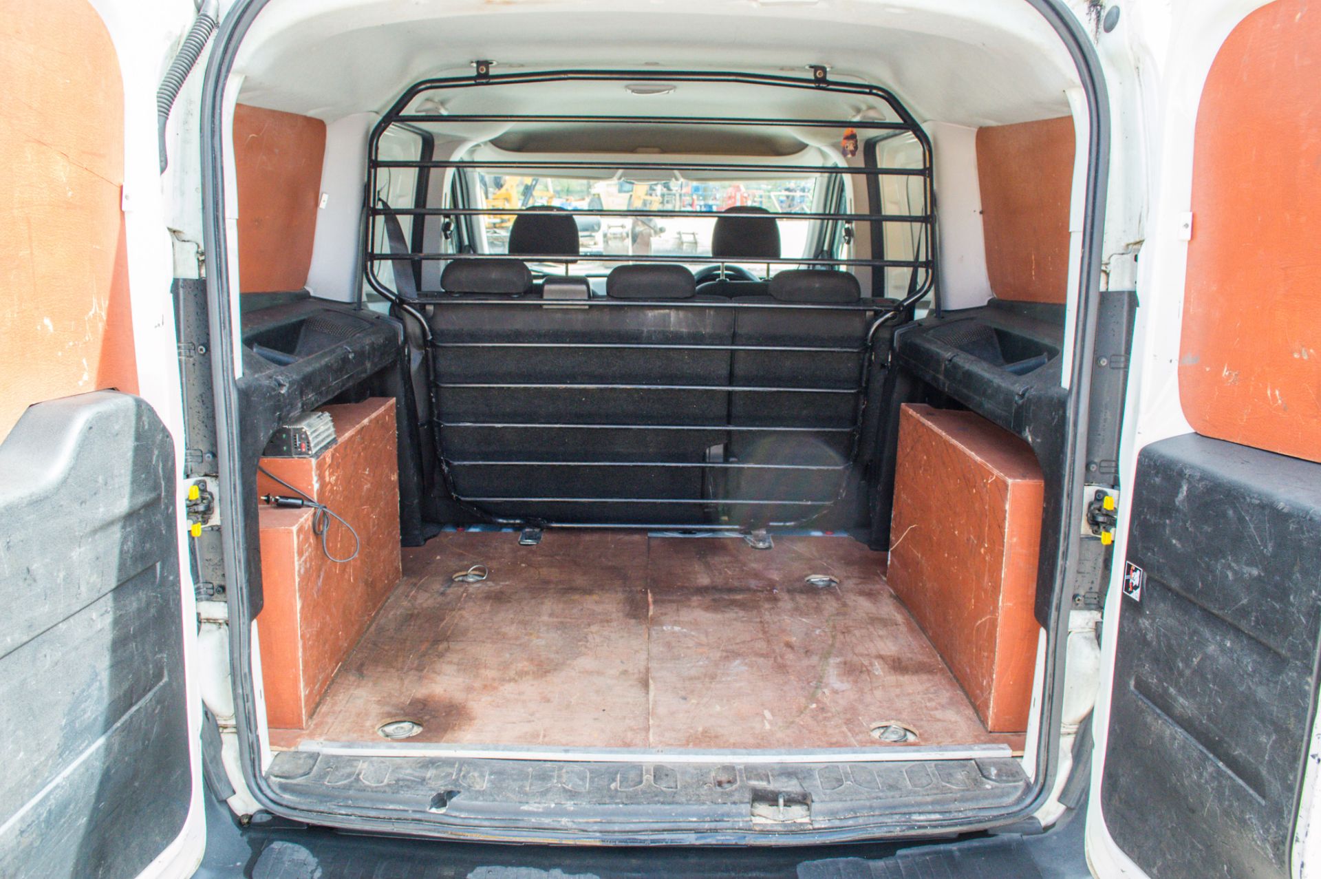 Fiat Doblo Cargo 1.6 M/Jet 105 Maxi LWB diesel 5 seat panel van - Image 21 of 29