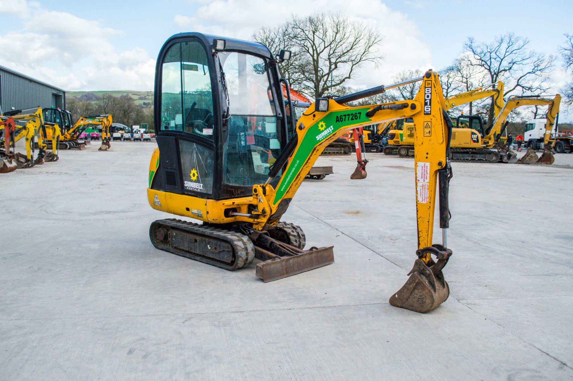 JCB 8016 CTS 1.6 tonne rubber tracked mini excavator Year: 2015 S/N: 071766 Recorded Hours: 1956 - Image 2 of 21