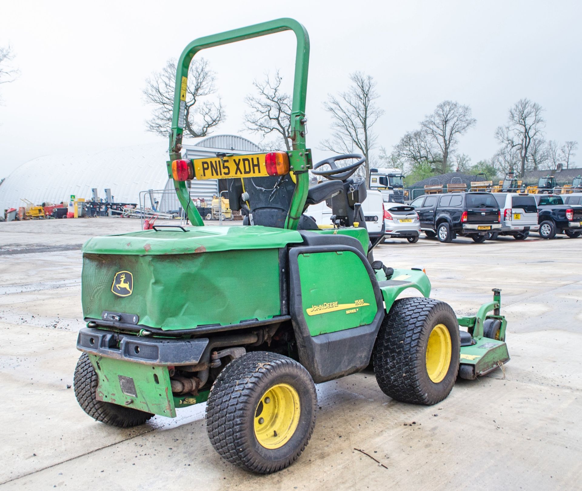 John Deere 1565 Series 2 4WD diesel ride on lawn mower S/N: 125316 Recorded Hours: 2004 - Image 3 of 16