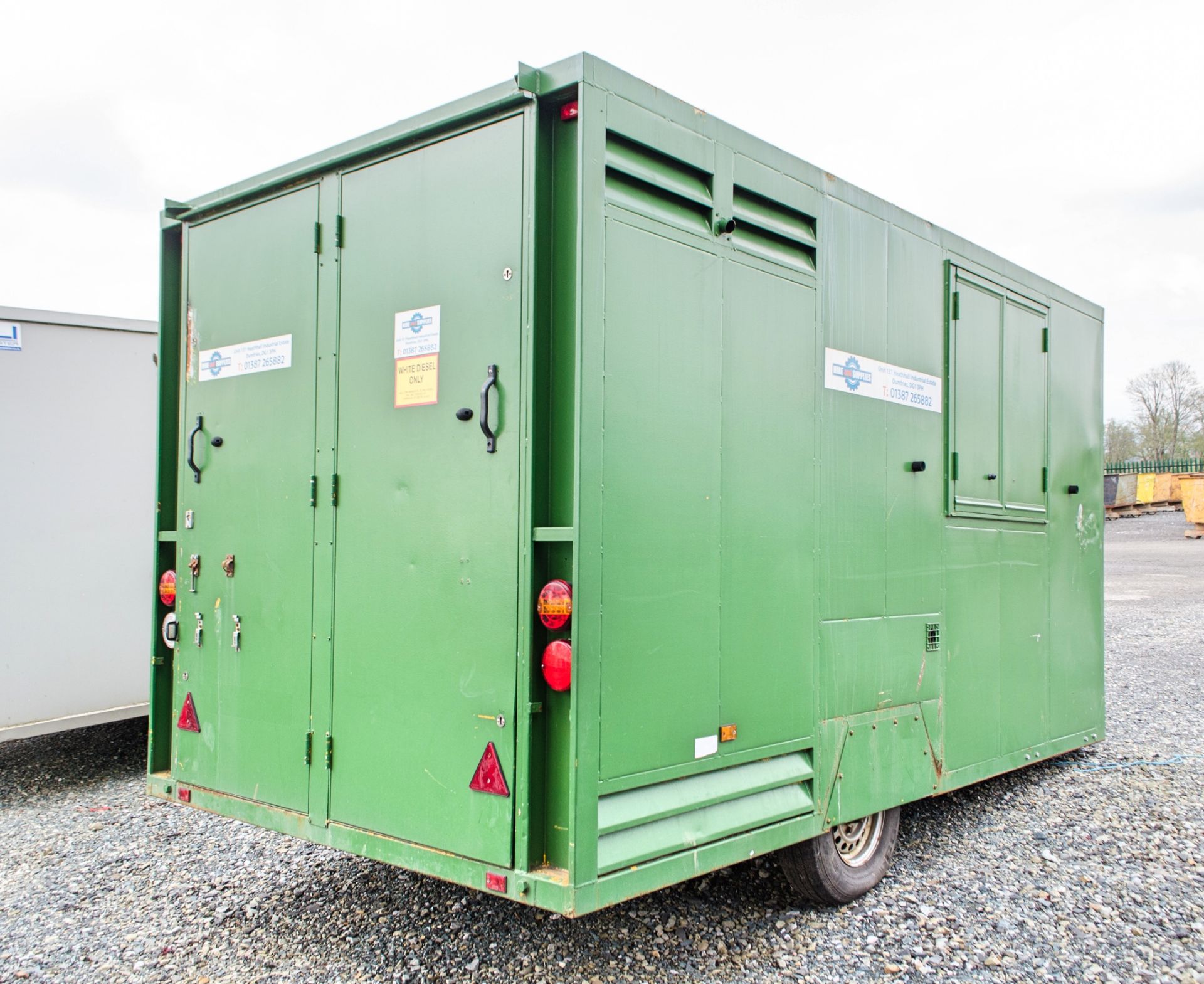 12 ft x 7 ft steel anti vandal mobile welfare site unit Comprising of: canteen, toilet & generator - Image 3 of 8
