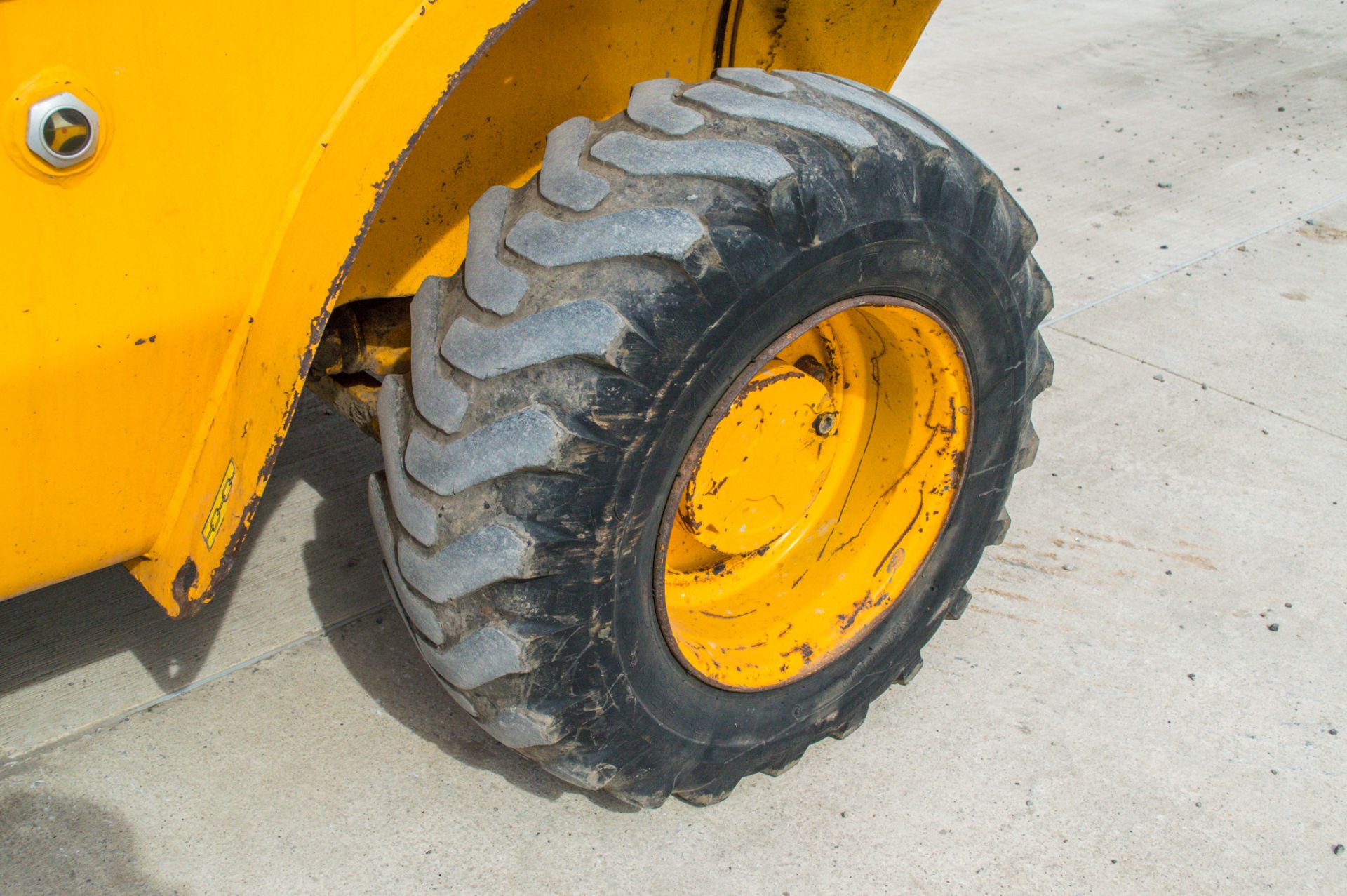 JCB 520-40 4 metre telescopic handler  Year: 2006  S/N: 1013517 Recorded Hours: Clock broken ** - Image 15 of 23