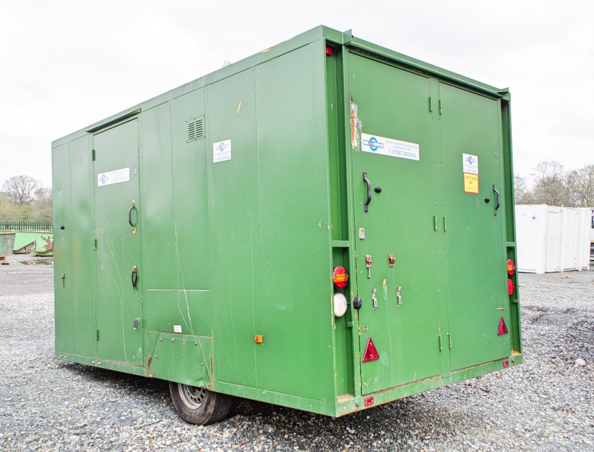 12 ft x 7 ft steel anti vandal mobile welfare site unit Comprising of: canteen, toilet & generator - Image 4 of 8