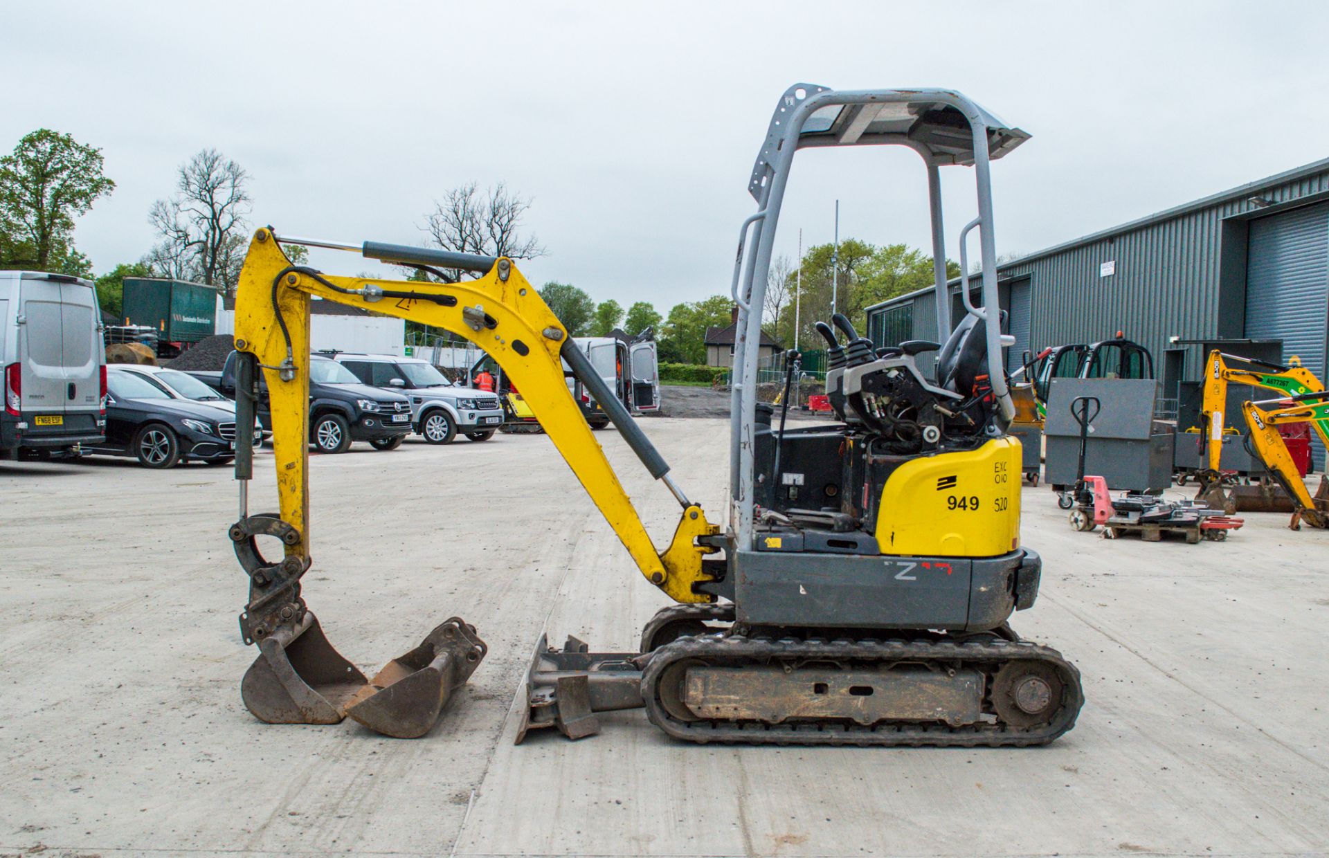 Wacker Neuson EZ17 1.7 tonne rubber tracked mini excavator Year: 2018 S/N: L03223 Recorded Hours: - Image 8 of 19