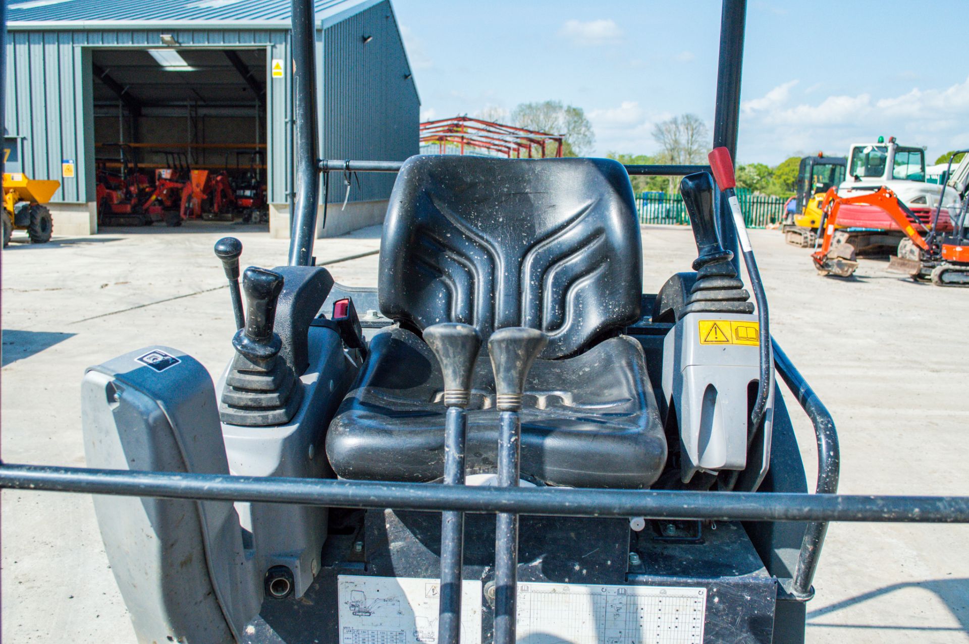 Kubota KX015-4 1.5 tonne rubber tracked mini excavator Year: 2018 S/N: 63471 Recorded Hour: 933 - Image 17 of 20