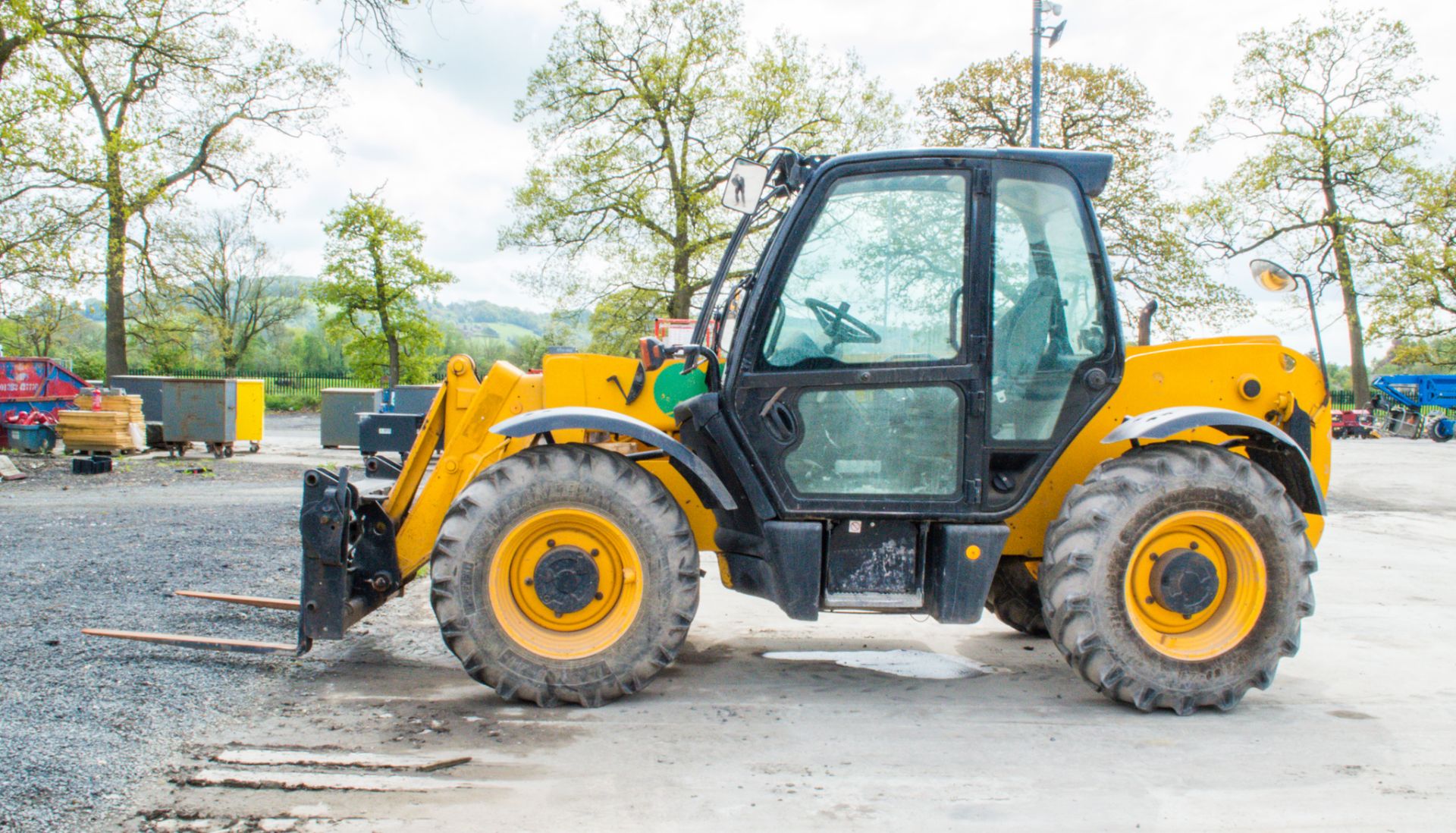 JCB 531-70 7 metre telescopic handler Year: 2008 S/N: 81425455 Recorded Hours: 4356 ** Turns over - Image 8 of 16