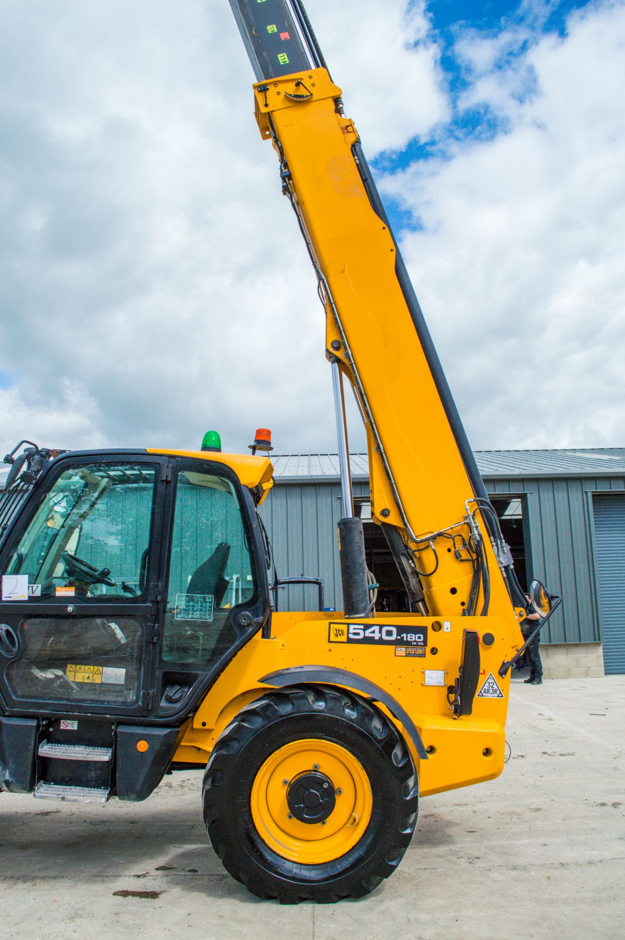 JCB 540-180 Hi-Viz 18 metre telescopic handler  Year: 2017 S/N: 2567255 Recorded Hours: 5503 c/w - Image 20 of 28