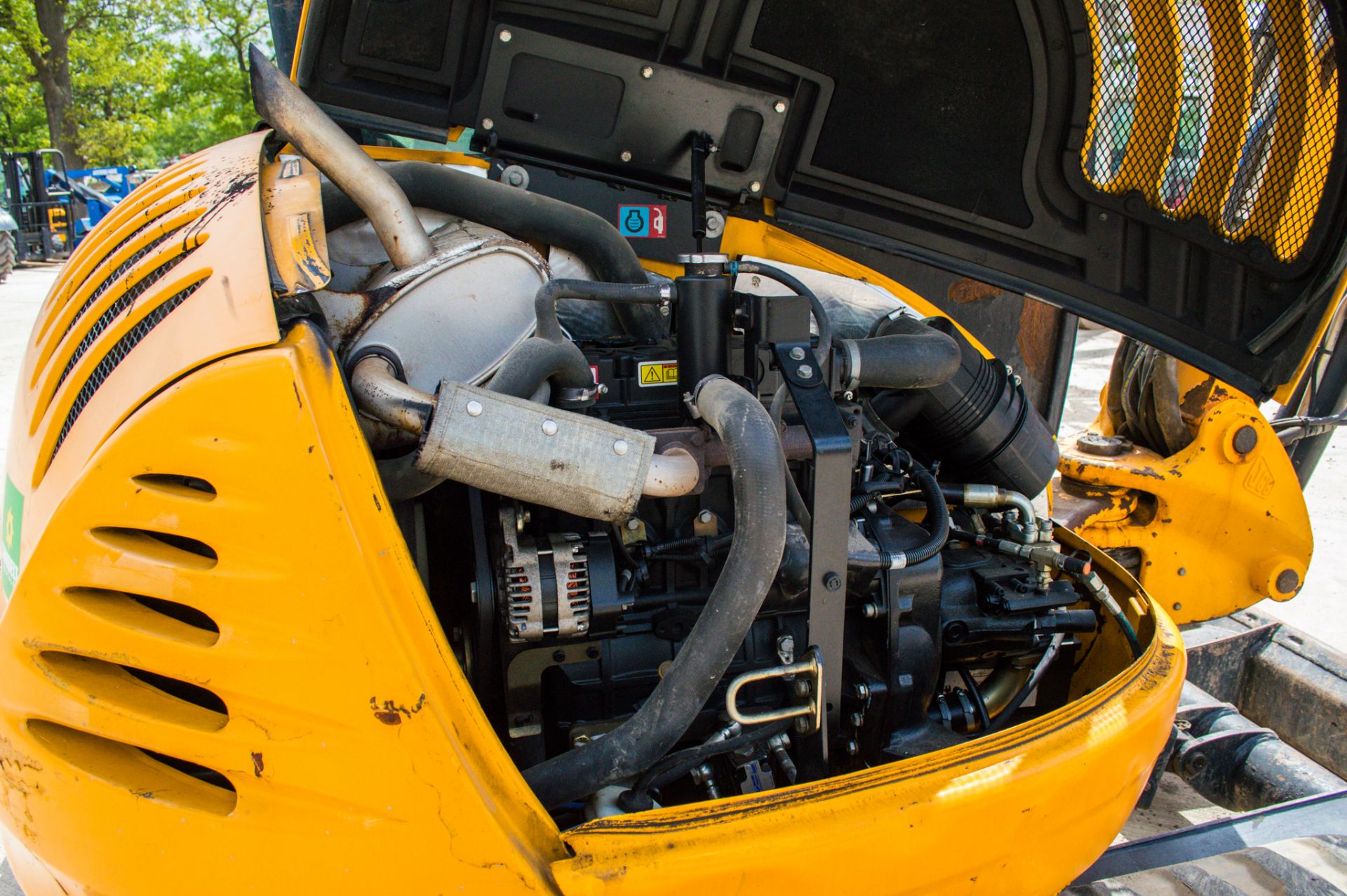 JCB 8050 RTS 5 tonne rubber tracked midi excavator  Year: 2013 S/N:01741891 Recorded Hours: 3151 - Image 18 of 25