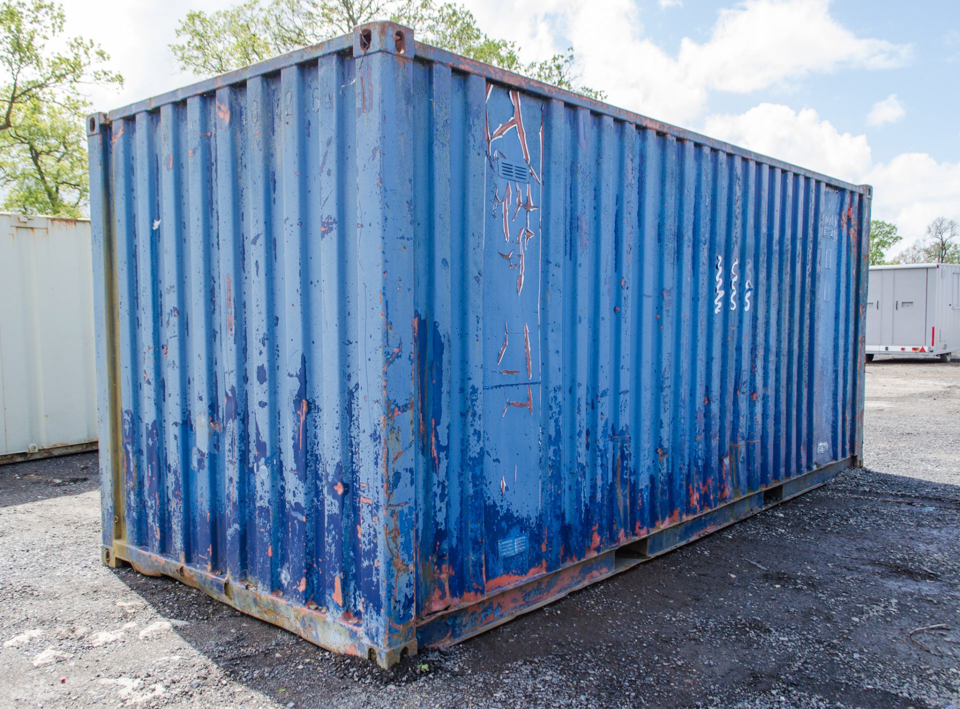 20 ft x 8 ft steel shipping container c/w side door & window SC597 - Image 3 of 5