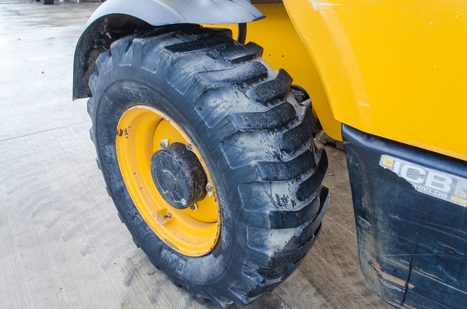 JCB 535-140 Hi-Viz 14 metre telescopic handler Year: 2014  S/N: 2339650 Recorded Hours: 4182 A633927 - Image 15 of 24