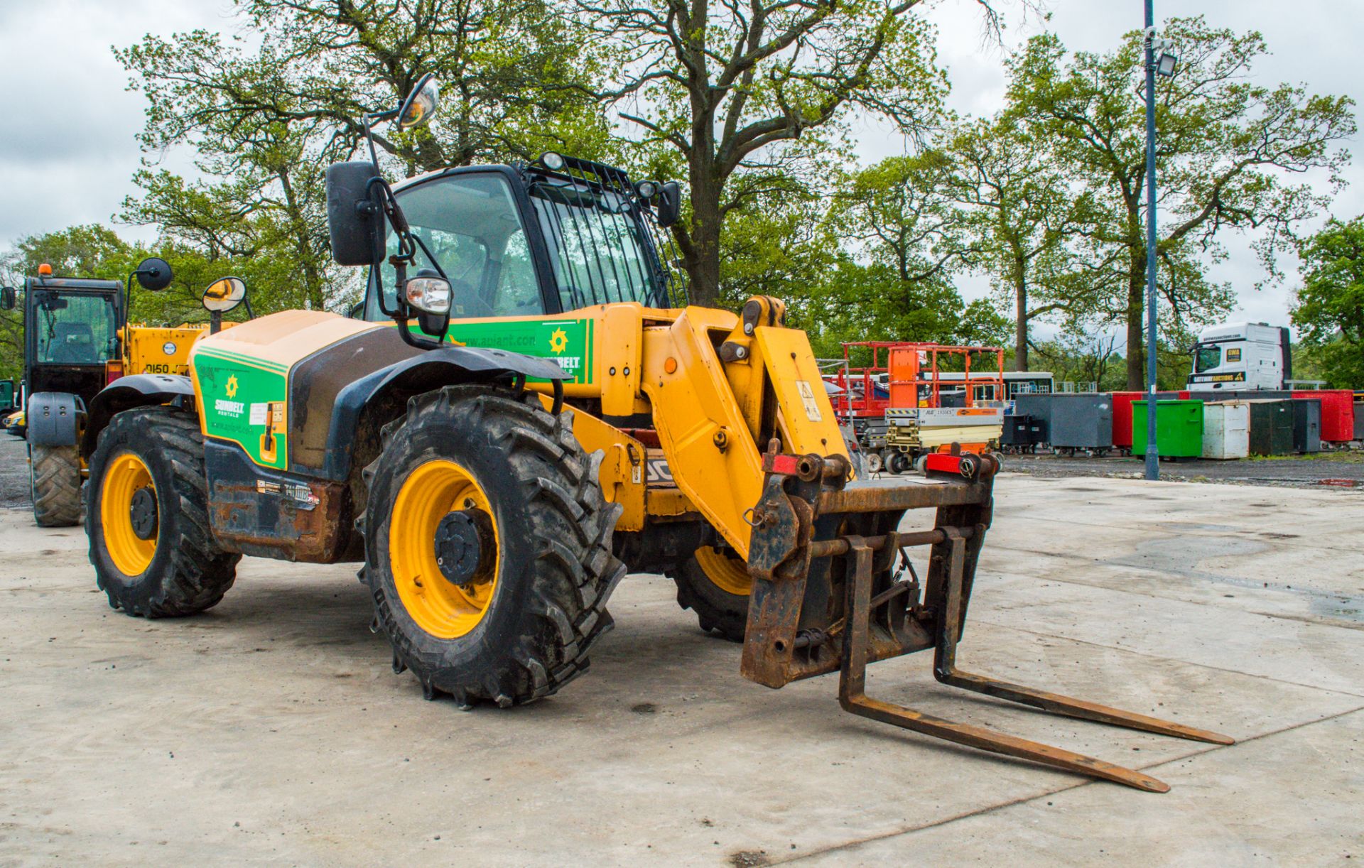JCB 531-70 7 metre telescopic handler  Year: 2015  S/N: 2349726 Recorded Hours: 2144 A668951 - Image 2 of 25