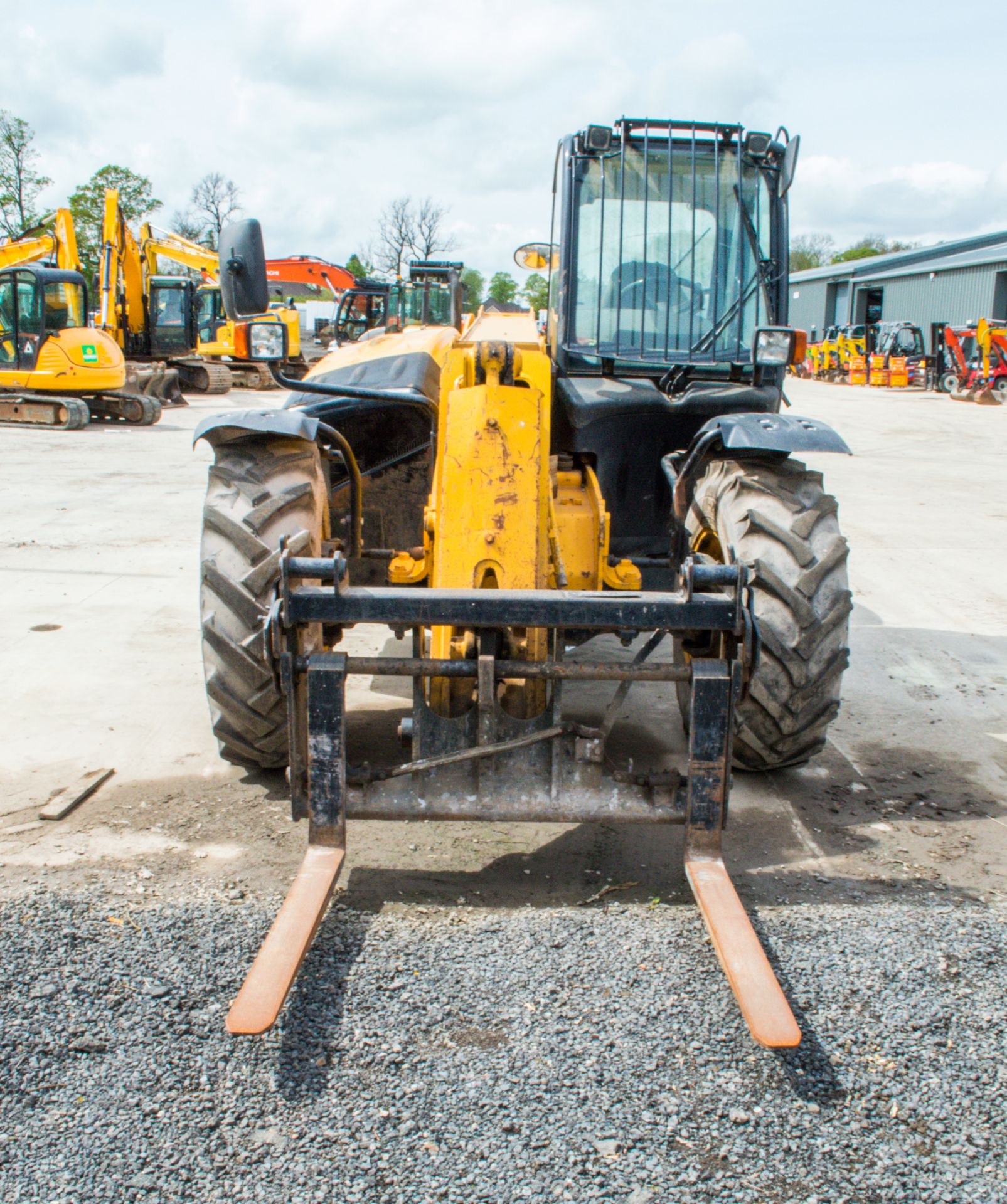 JCB 531-70 7 metre telescopic handler Year: 2008 S/N: 81425455 Recorded Hours: 4356 ** Turns over - Image 5 of 16