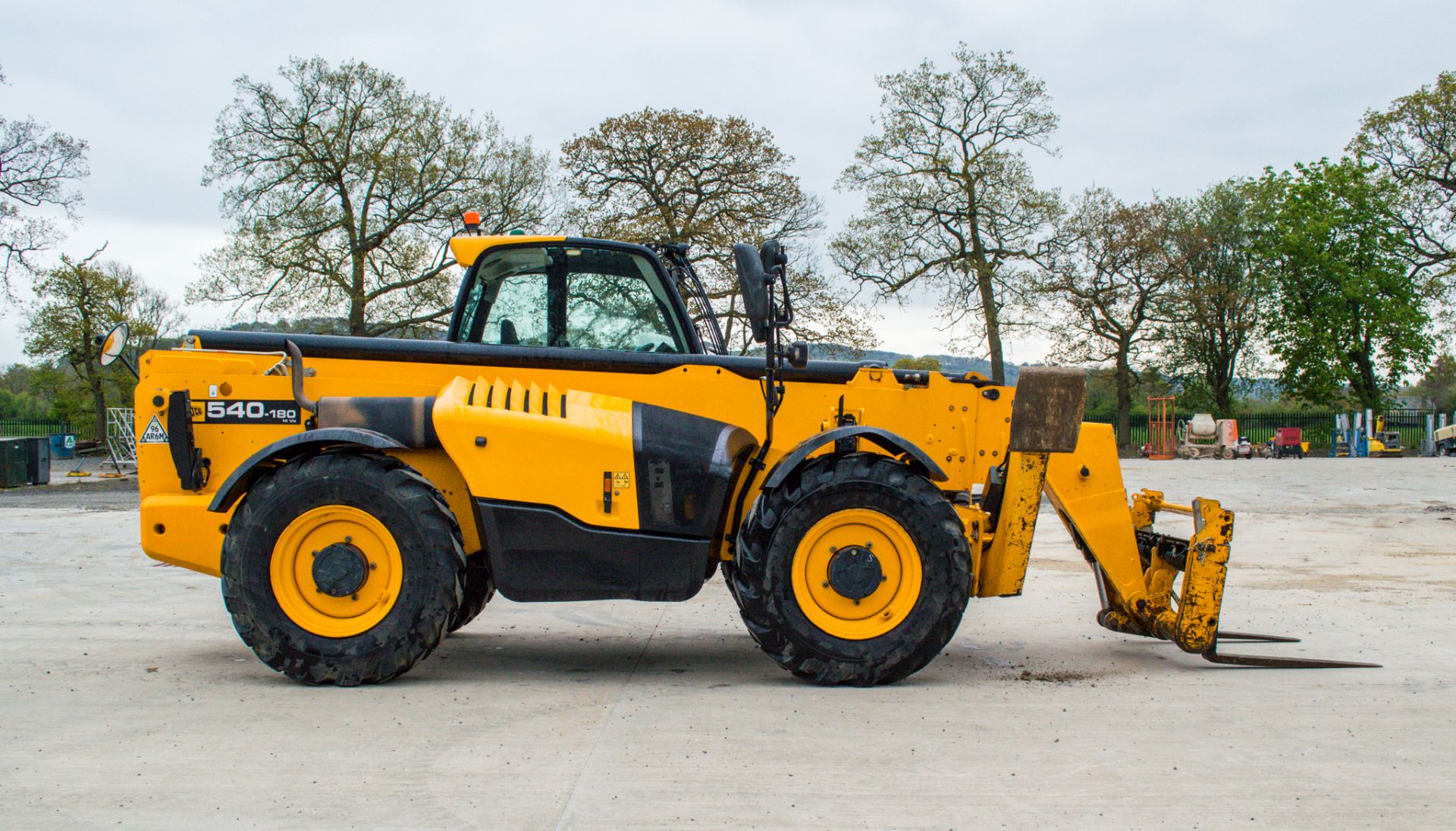 JCB 540-180 Hi-Viz 18 metre telescopic handler  Year: 2017 S/N: 2568367 Recorded Hours: 6219 c/w - Image 8 of 26