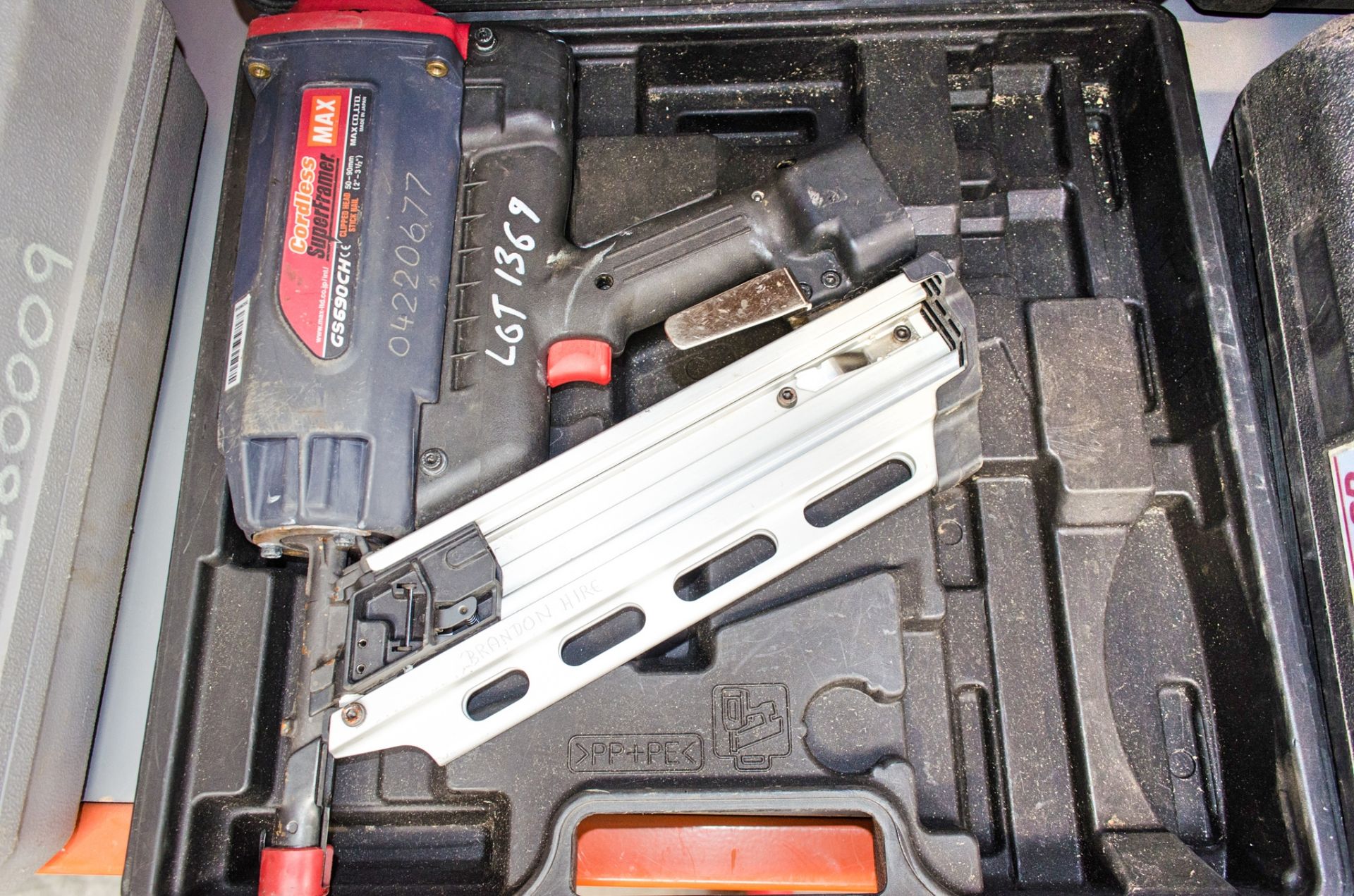 Max GS690CH cordless nail gun c/w carry case ** No charger or batteries **