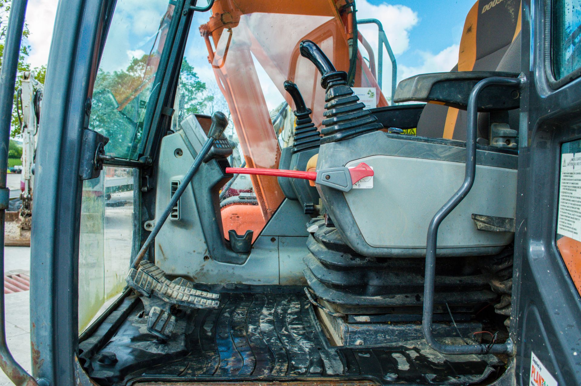 Doosan DX140LC 14 tonne steel tracked excavator Year: 2012 S/N: 50792 Recorded Hours: 88898 (Clock - Image 20 of 22