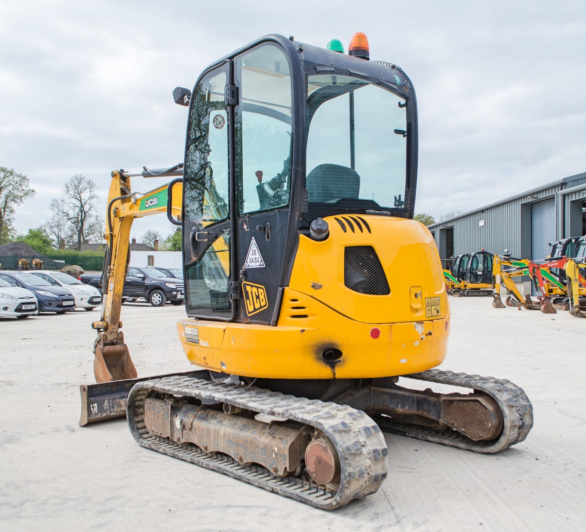 JCB 8030 ZTS 3 tonne rubber tracked excavator Year: 2014 S/N: 2117050 Recorded Hours: 2750 blade, - Image 4 of 21