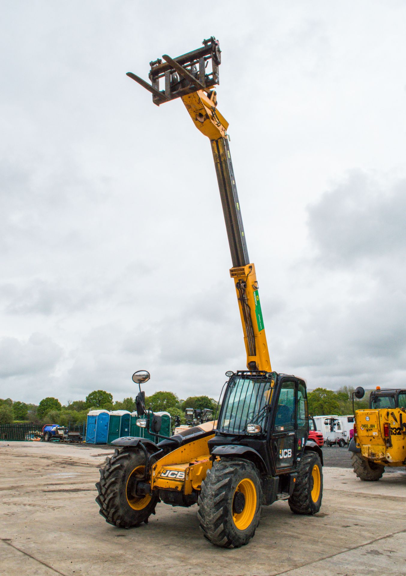 JCB 531-70 7 metre telescopic handler  Year: 2015  S/N: 2349726 Recorded Hours: 2144 A668951 - Image 14 of 25