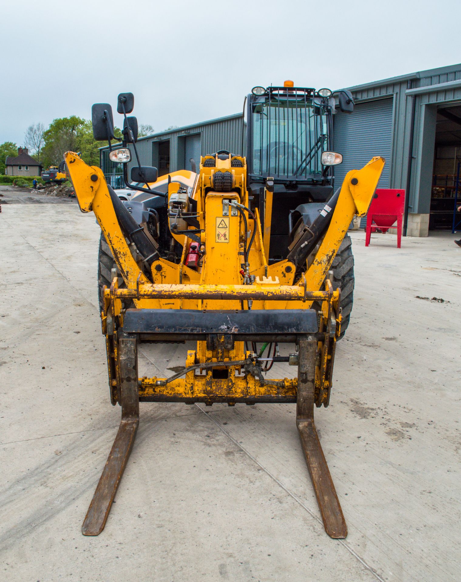 JCB 540-180 Hi-Viz 18 metre telescopic handler  Year: 2017 S/N: 2567523 Recorded Hours: 6703 c/w - Image 5 of 26