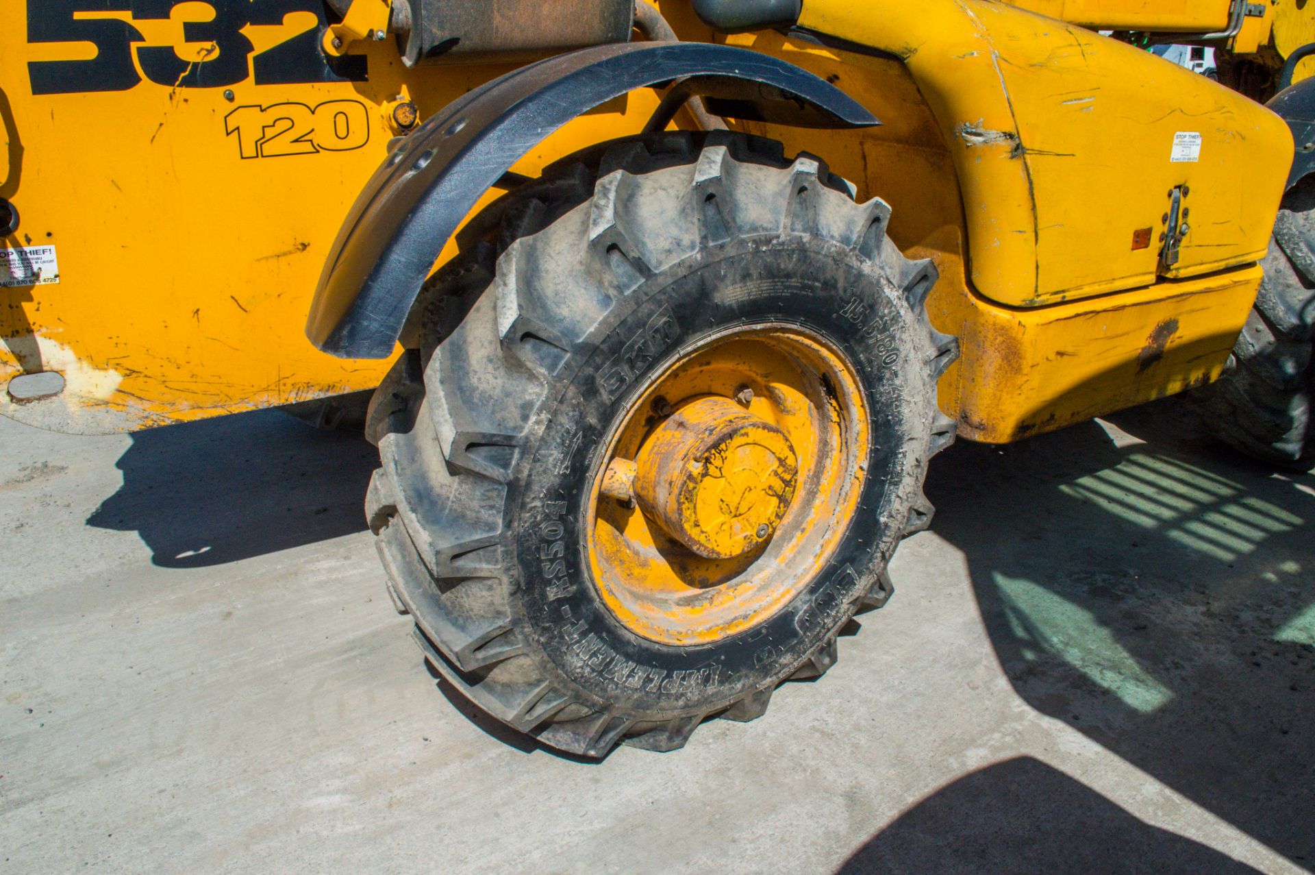 JCB 532-120 12 metre telescopic handler  Year: 2001  S/N: 0783815 Recorded Hours: 1587  **Sold as - Image 10 of 21