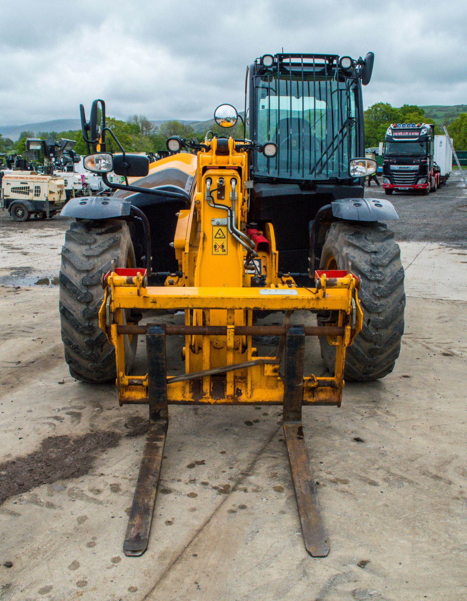 JCB 535-95 9.5 metre telescopic handler  Year: 2017 - Image 5 of 27