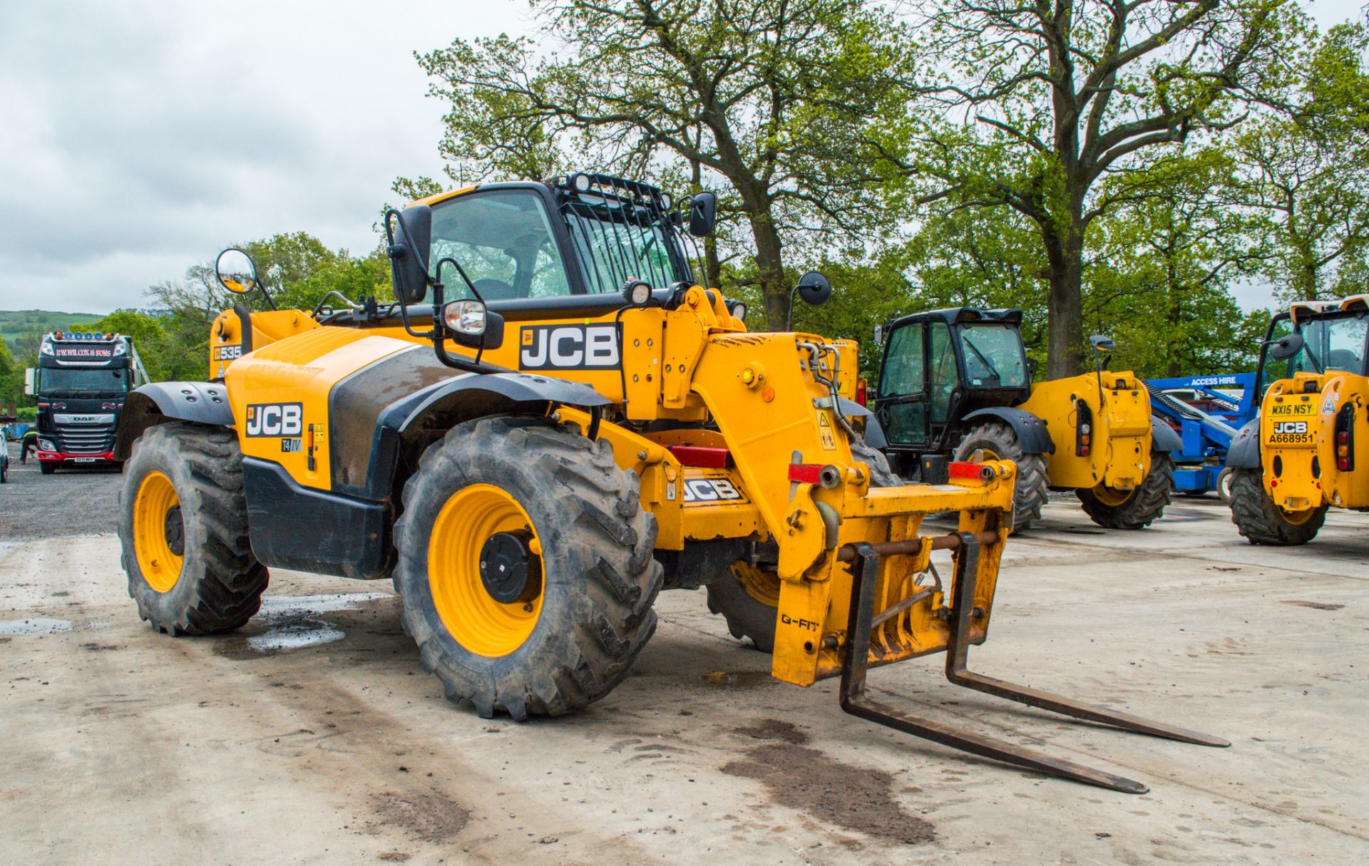 JCB 535-95 9.5 metre telescopic handler  Year: 2017 - Image 2 of 27