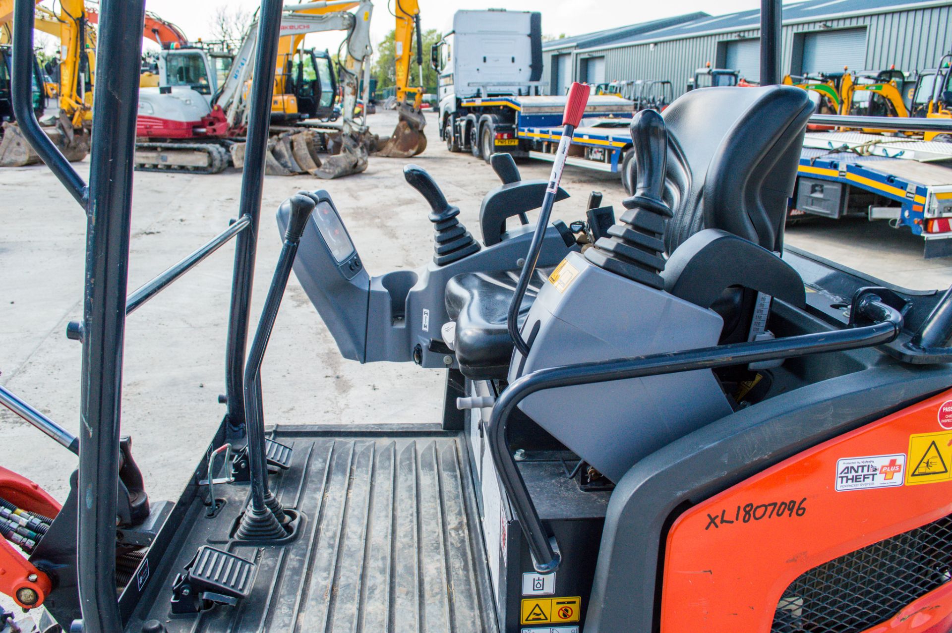 Kubota KX016-4 1.6 tonne rubber tracked mini excavator Year: 2018 S/N: 63080 Recorded Hour: 665 - Image 18 of 21