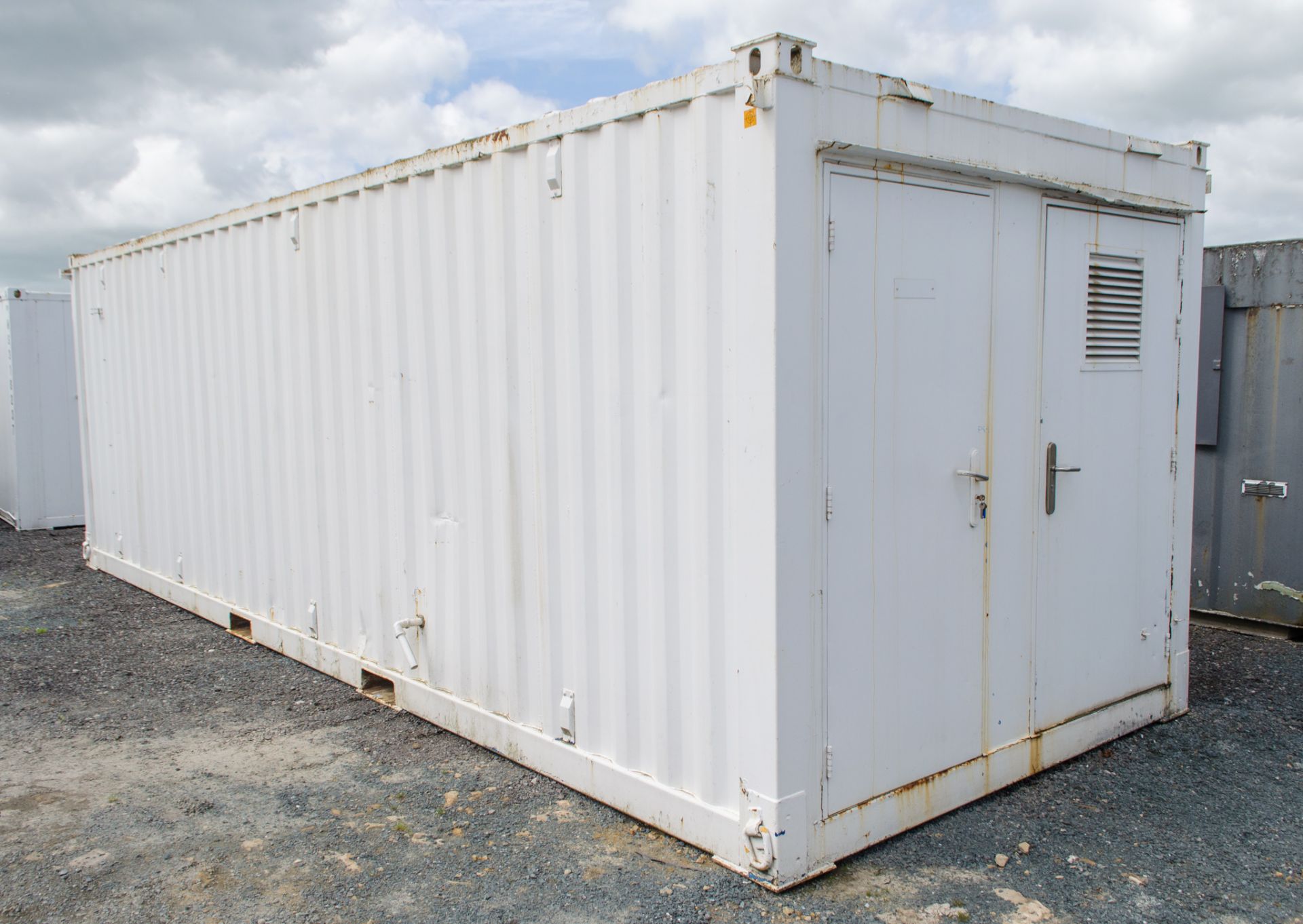 24 ft x 9 ft steel anti vandal welfare site unit Comprising of: Canteen, drying room, office, toilet - Image 3 of 11
