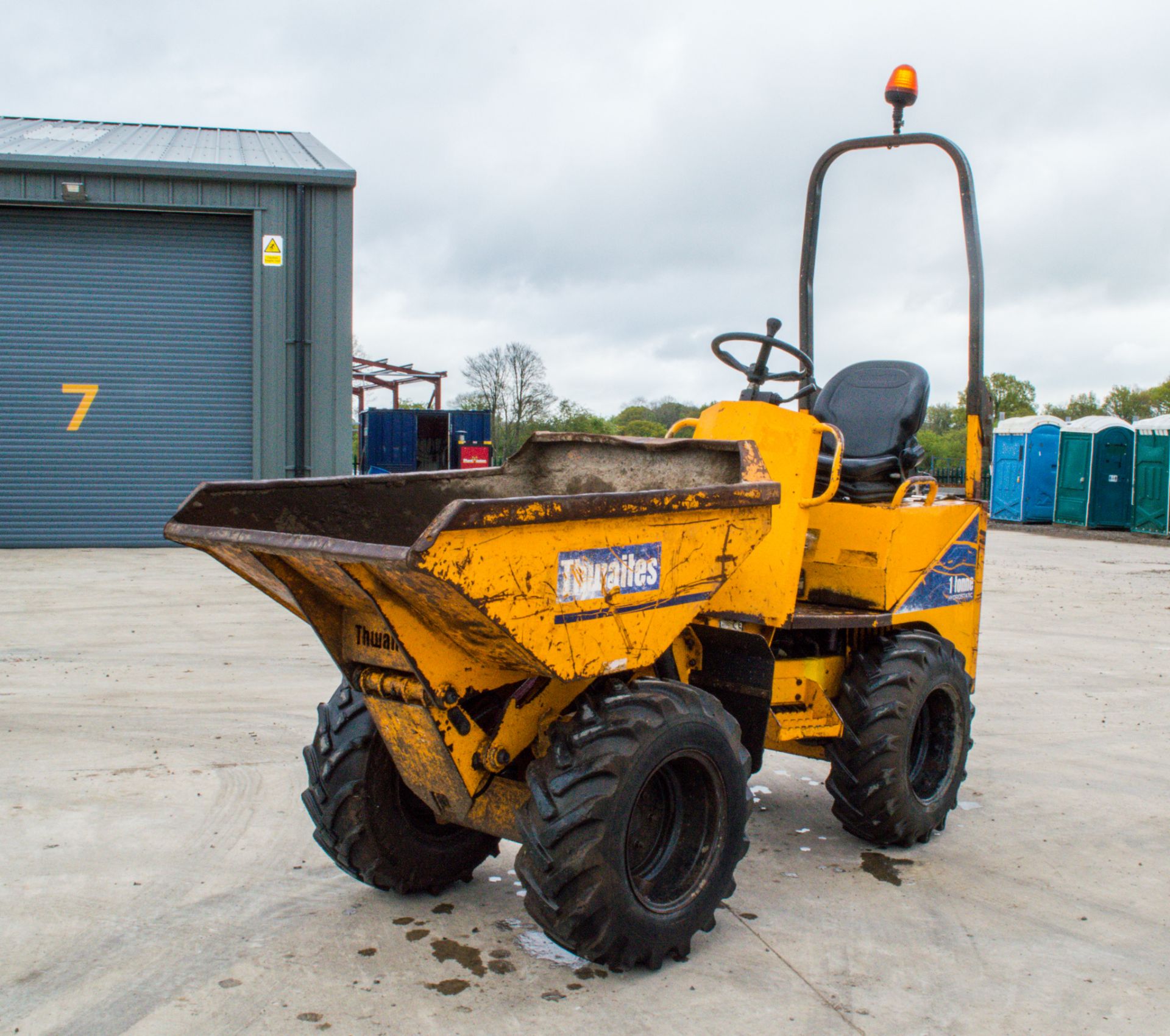 Thwaites 1 tonne hi-tip dumper Year: 2008 S/N: 4838 Recorded Hours: 1201