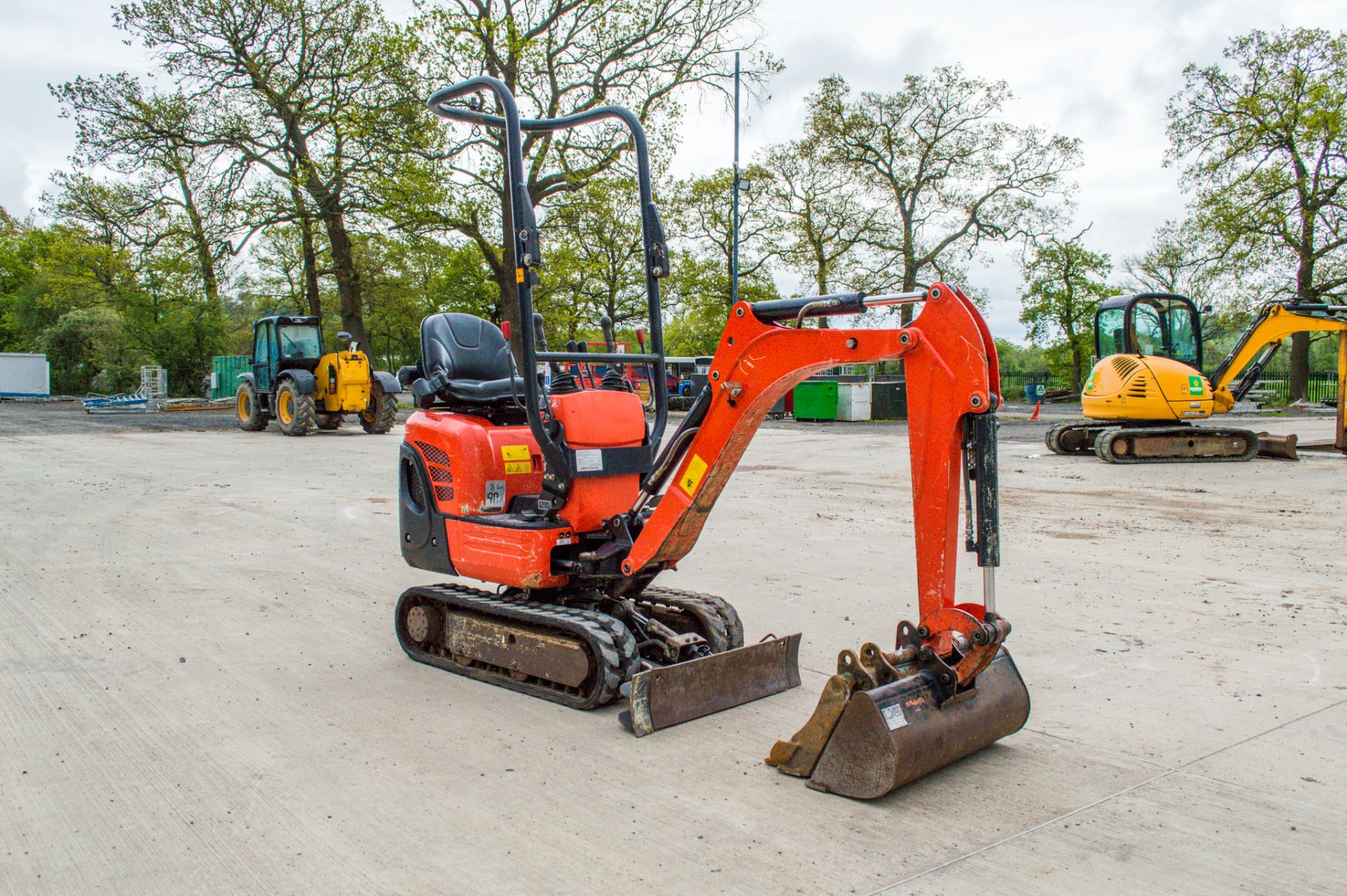 Kubota K008-3 0.8 tonne rubber tracked micro excavator Year: 2018 S/N: 31068 Recorded Hours: 1180 - Image 2 of 20