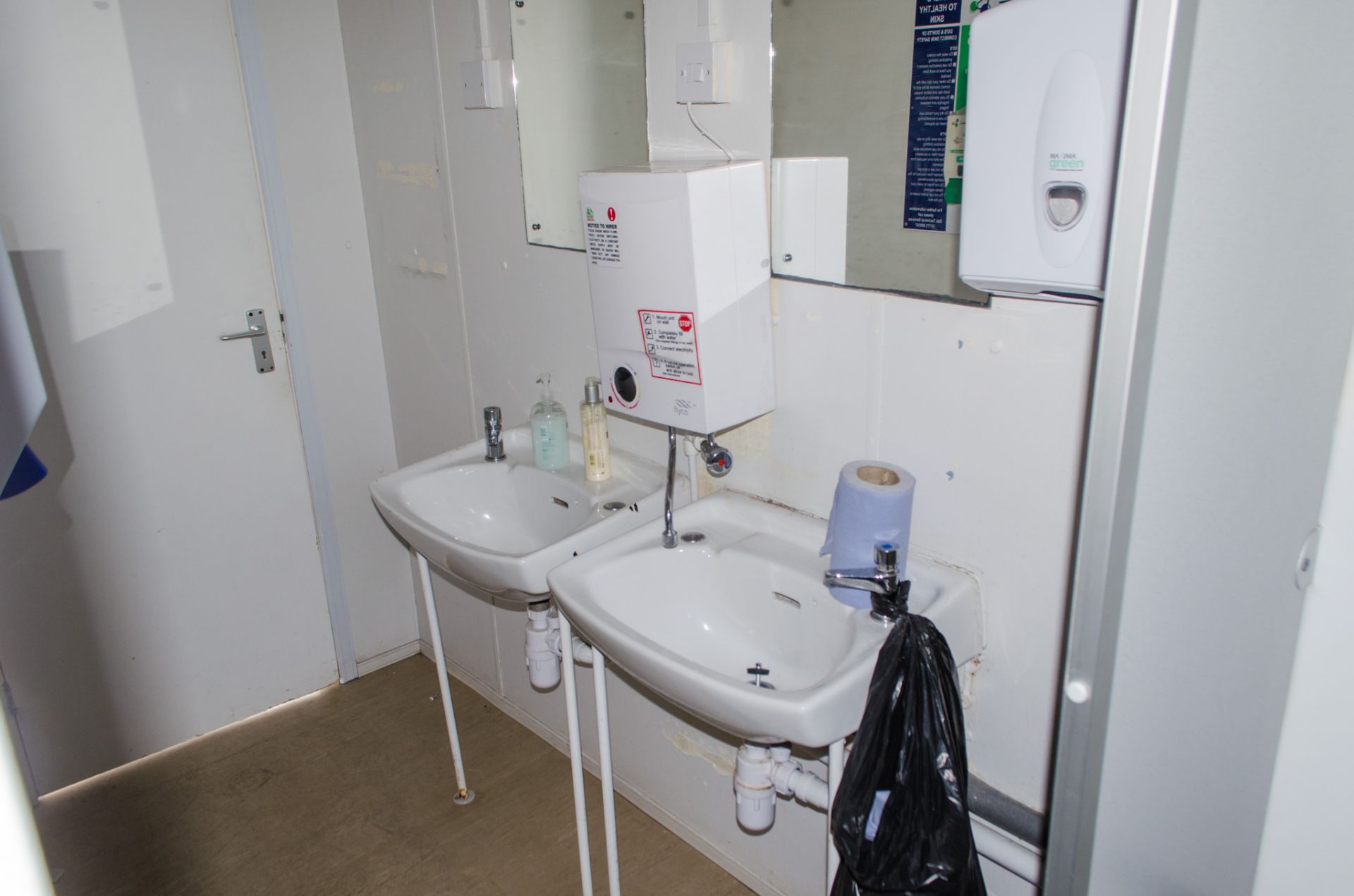 32 ft x 10 ft steel anti vandal site toilet/office unit Comprising of: lobby, office, gents - Image 11 of 12