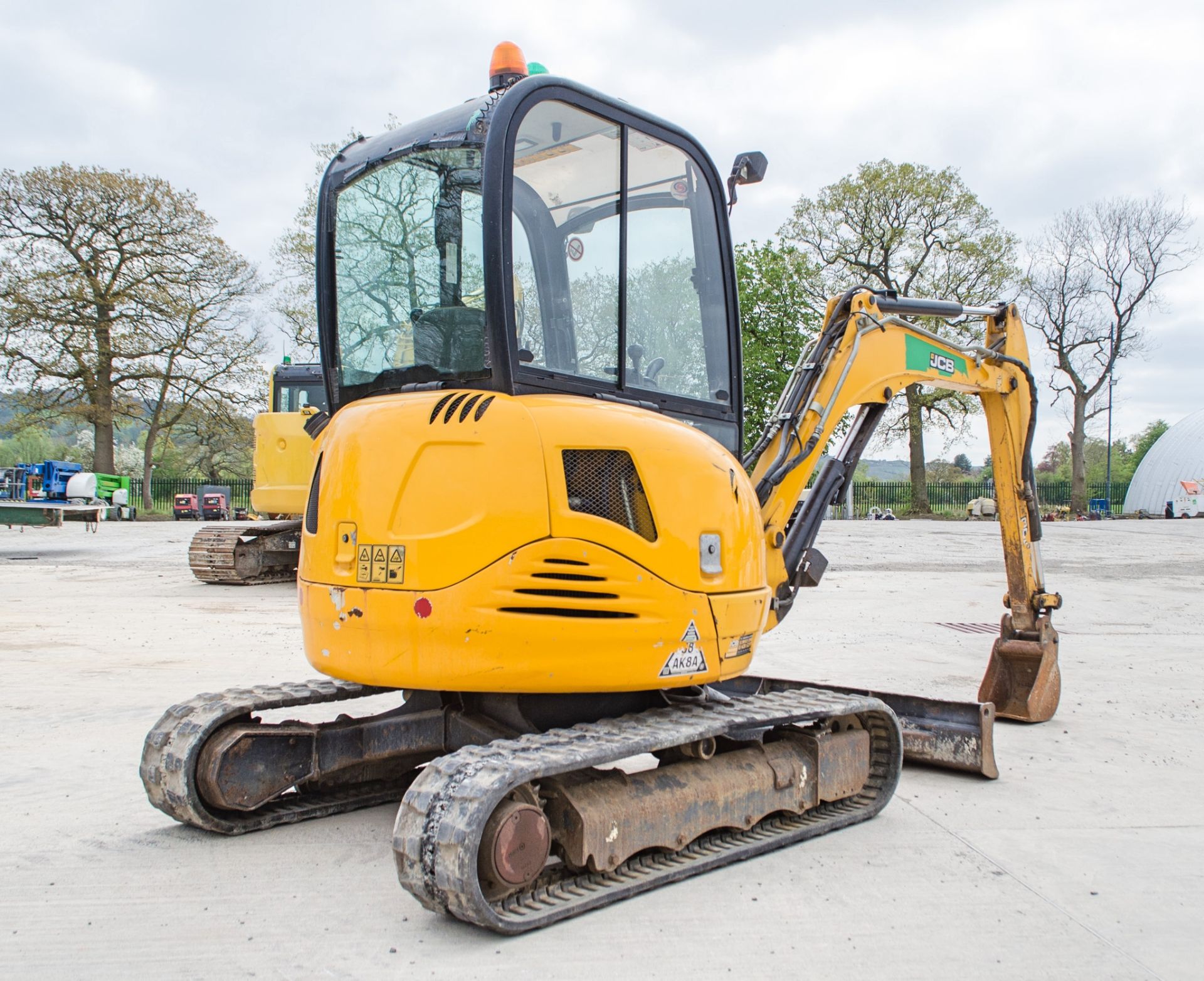 JCB 8030 ZTS 3 tonne rubber tracked excavator Year: 2014 S/N: 2117050 Recorded Hours: 2750 blade, - Image 3 of 21