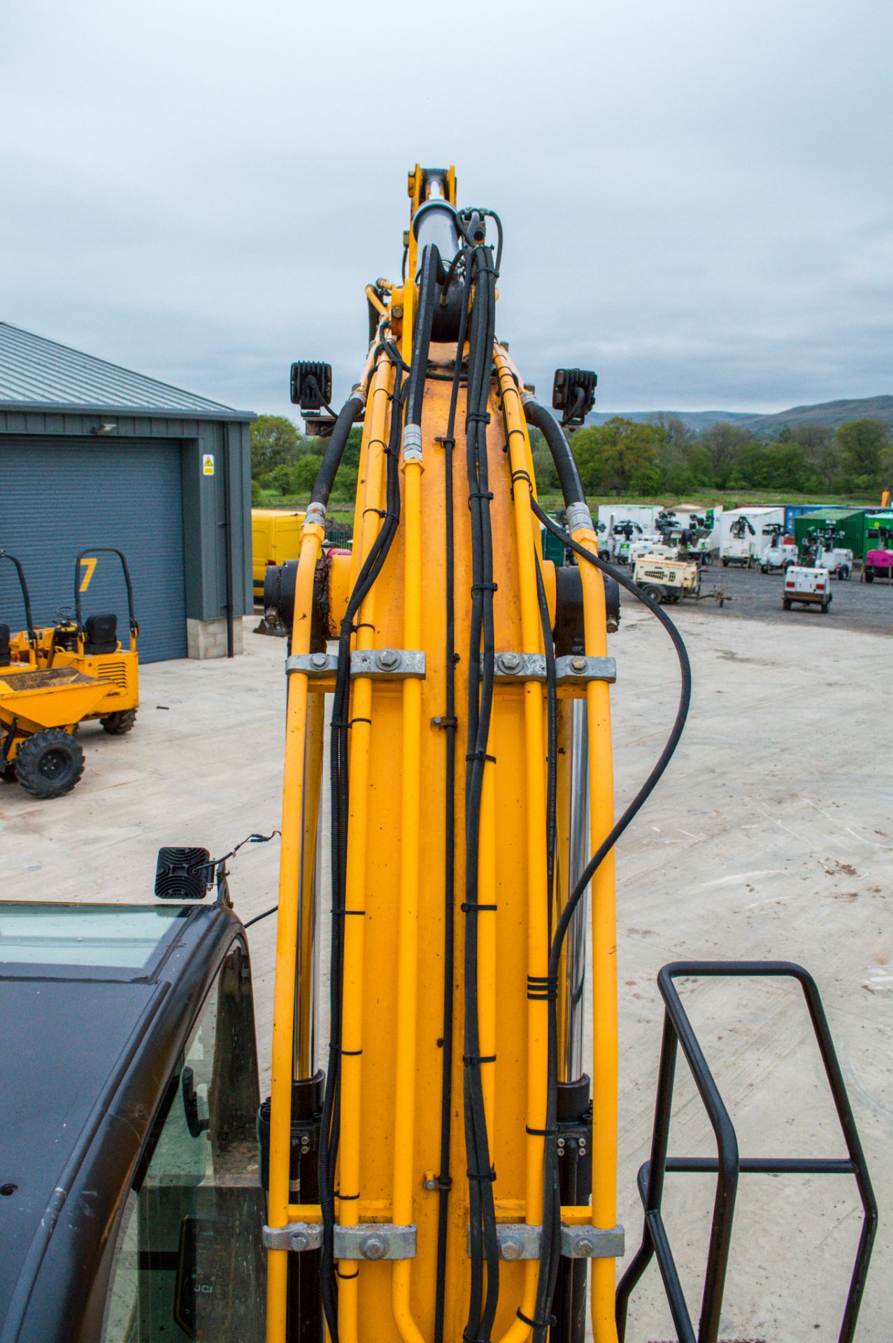 JCB JS130 LC+ 13 tonne steel tracked excavator Year: 2016 S/N: 424044 Recorded Hours: 4240 Air - Image 12 of 25