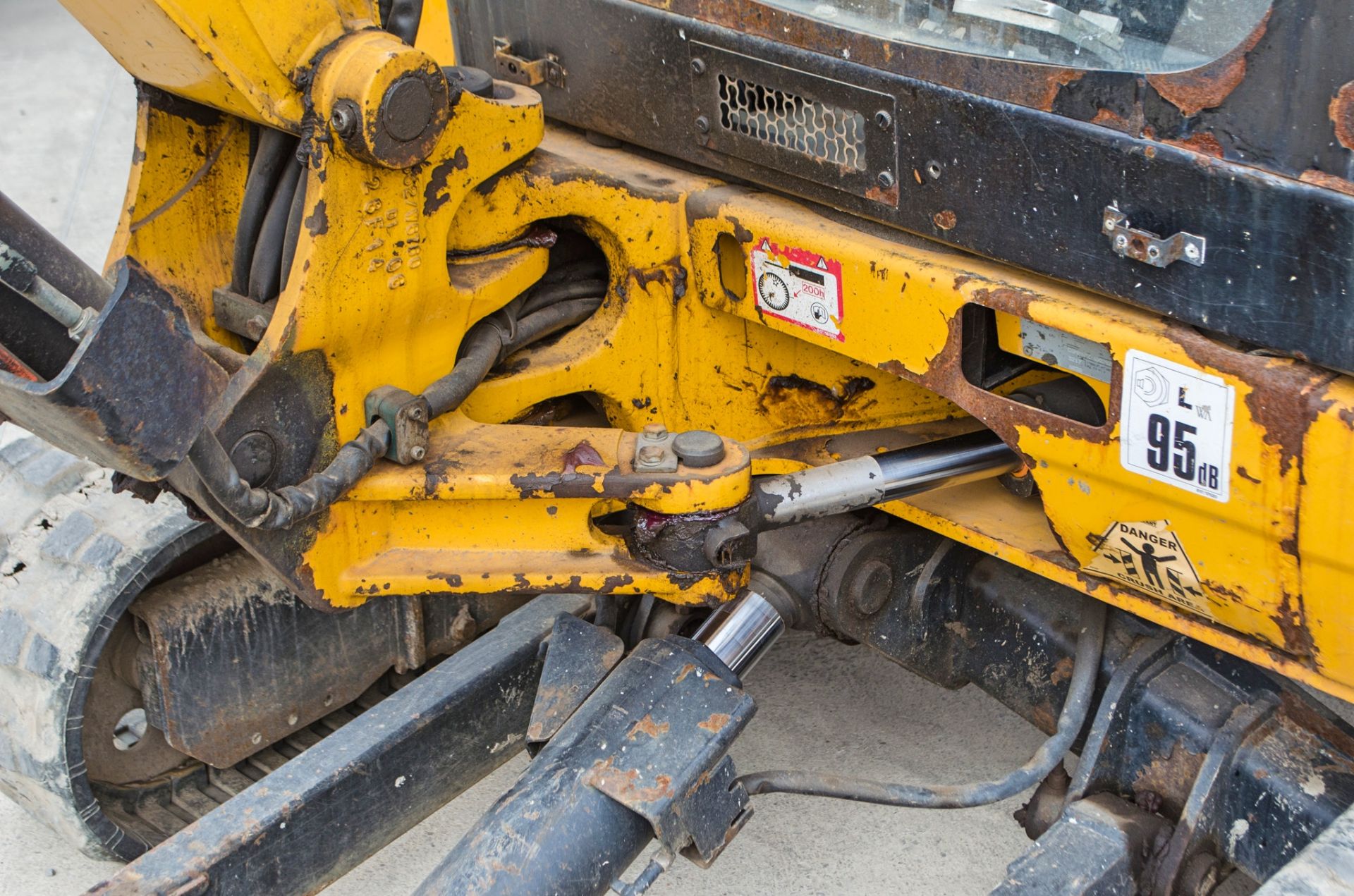 JCB 8030 ZTS 3 tonne rubber tracked excavator Year: 2014 S/N: 2117050 Recorded Hours: 2750 blade, - Image 15 of 21