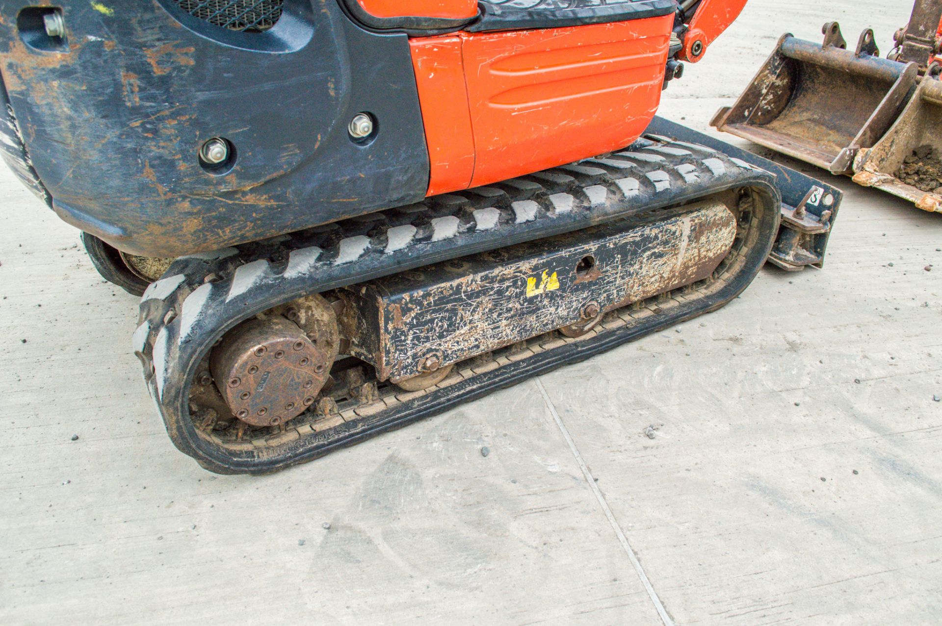 Kubota K008-3 0.8 tonne rubber tracked micro excavator Year: 2018 S/N: 31059 Recorded Hours: 767 - Image 10 of 20