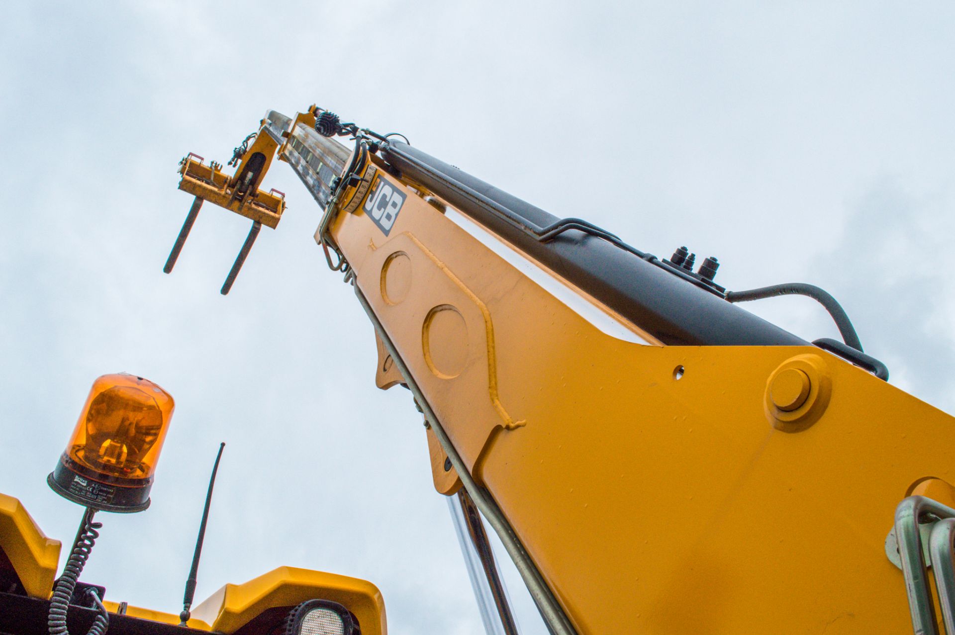 JCB 535-95 9.5 metre telescopic handler  Year: 2017 - Image 19 of 27