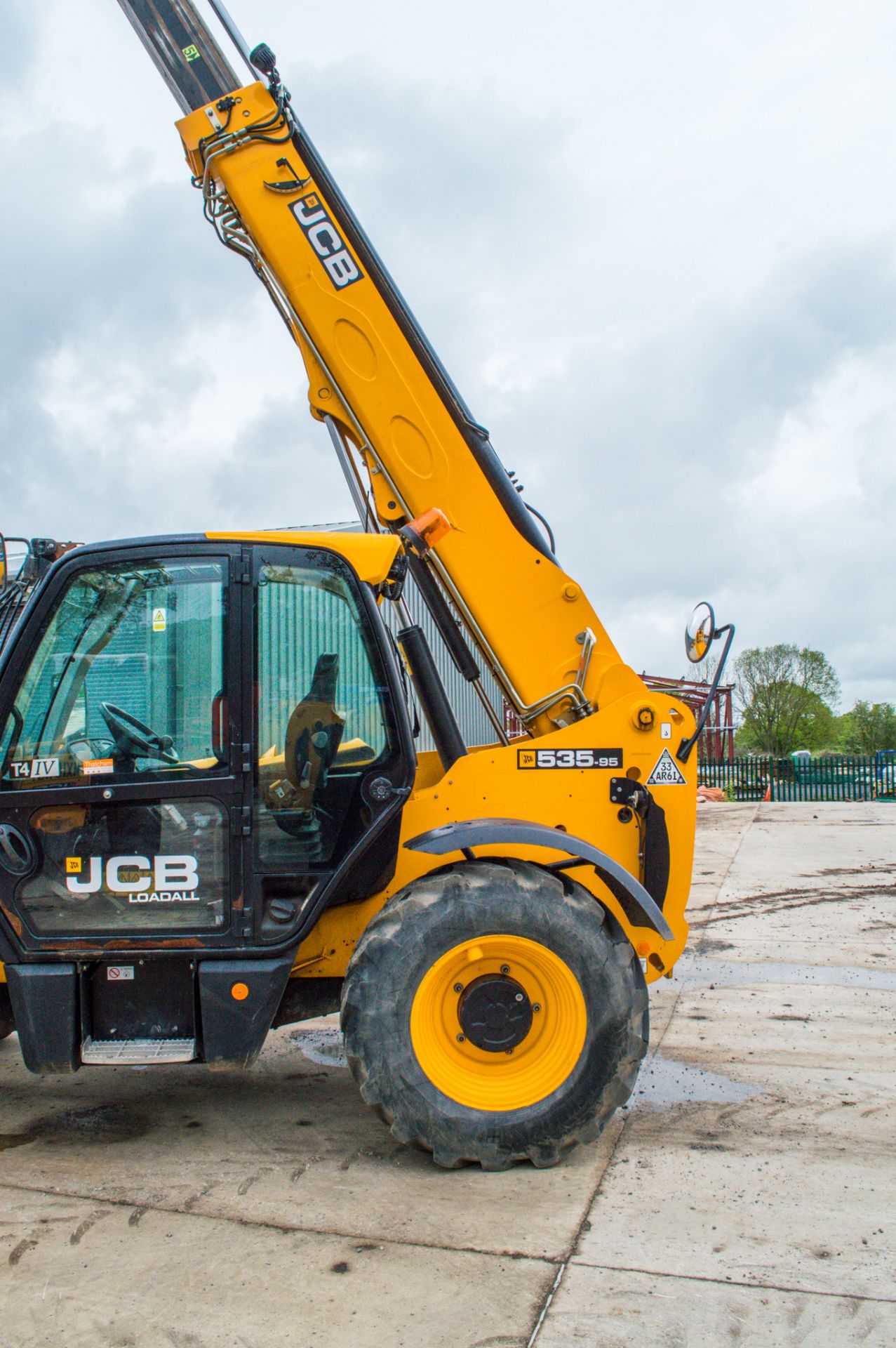 JCB 535-95 9.5 metre telescopic handler  Year: 2017 - Image 18 of 27