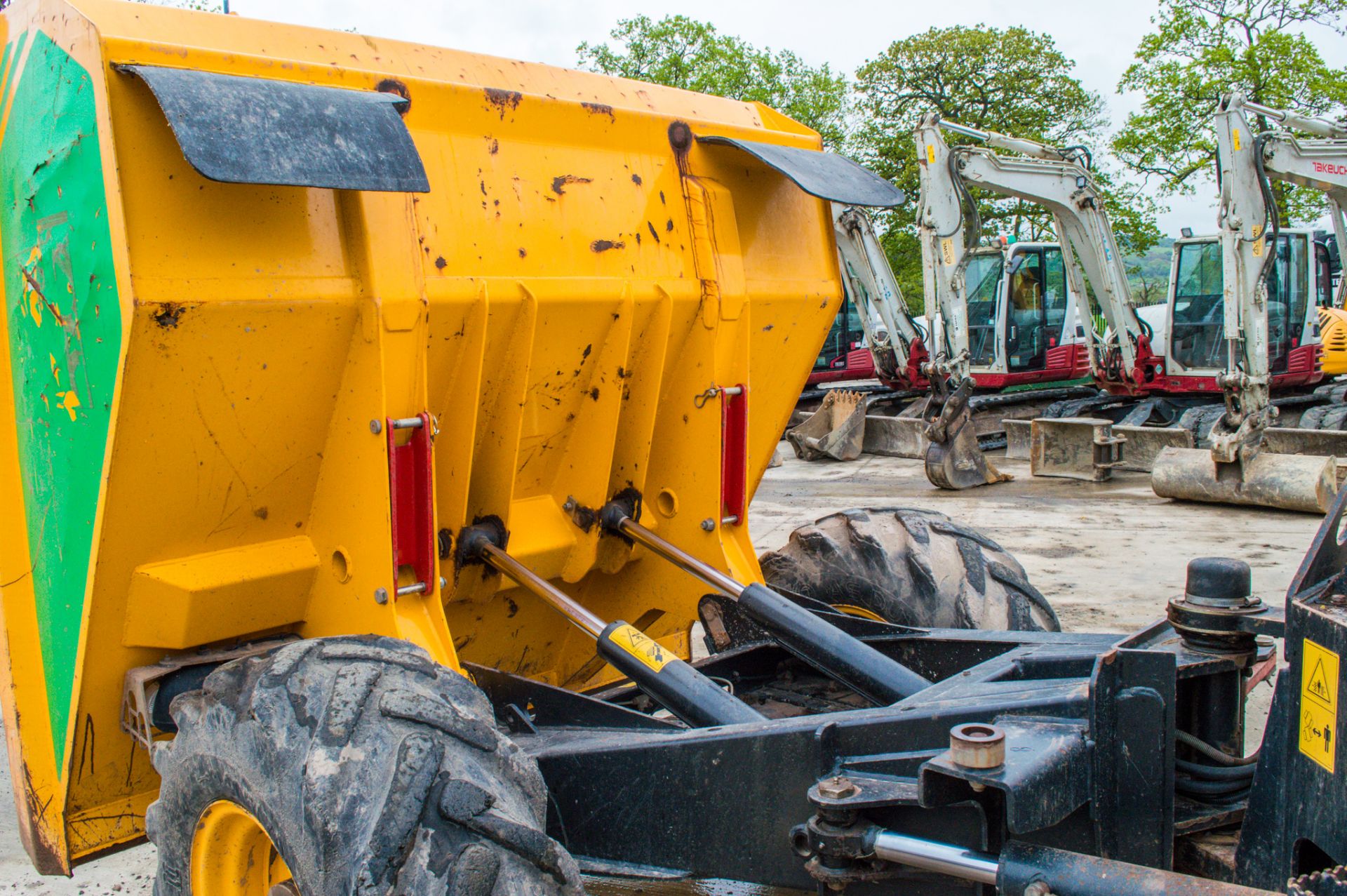 JCB 6T 6 tonne straight skip dumper Year: 2015 - Image 16 of 23