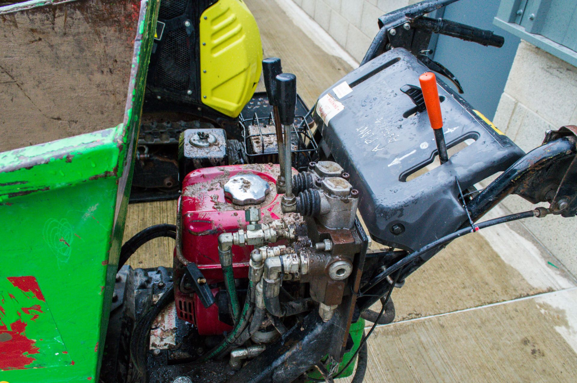 TD500 petrol driven walk behind hi tip rubber tracked dumper A699734 - Image 11 of 16